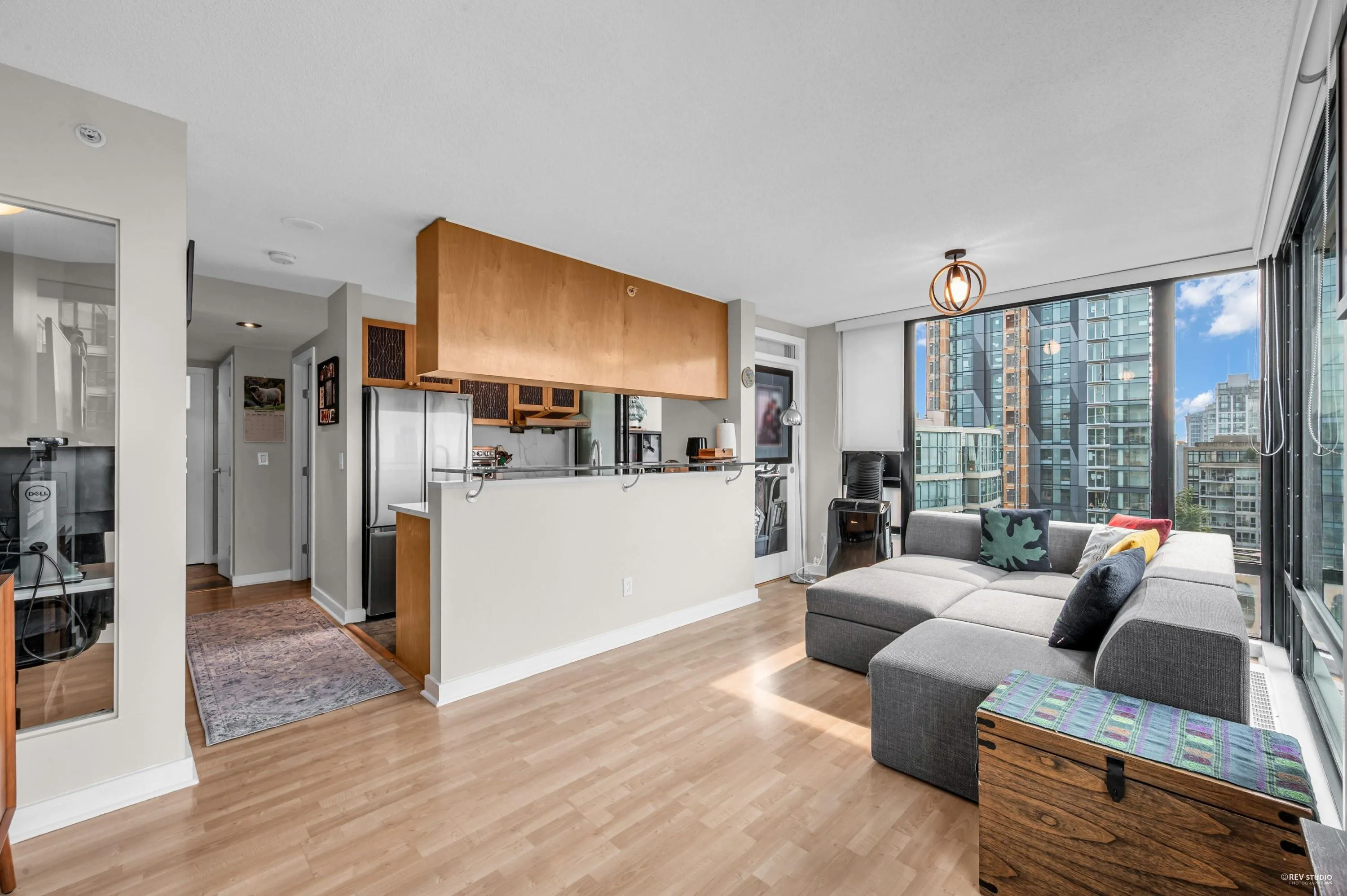 1504 1003 Burnaby Street