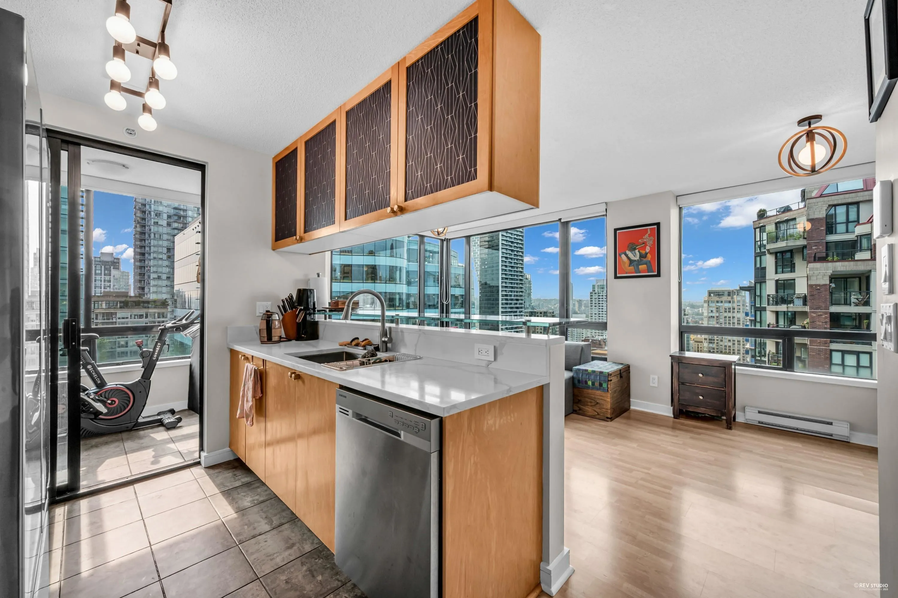 1504 1003 Burnaby Street