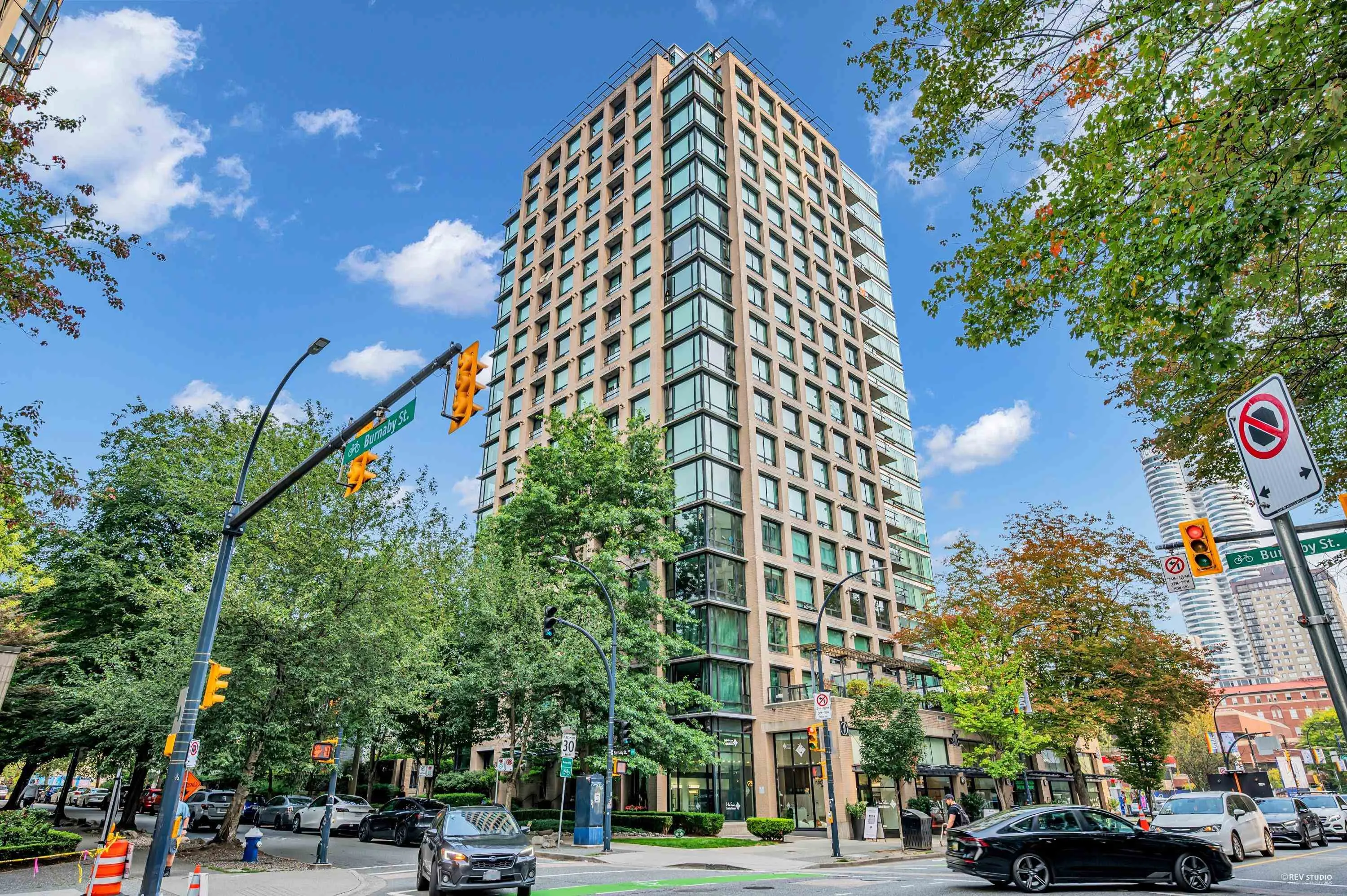 1504 1003 Burnaby Street