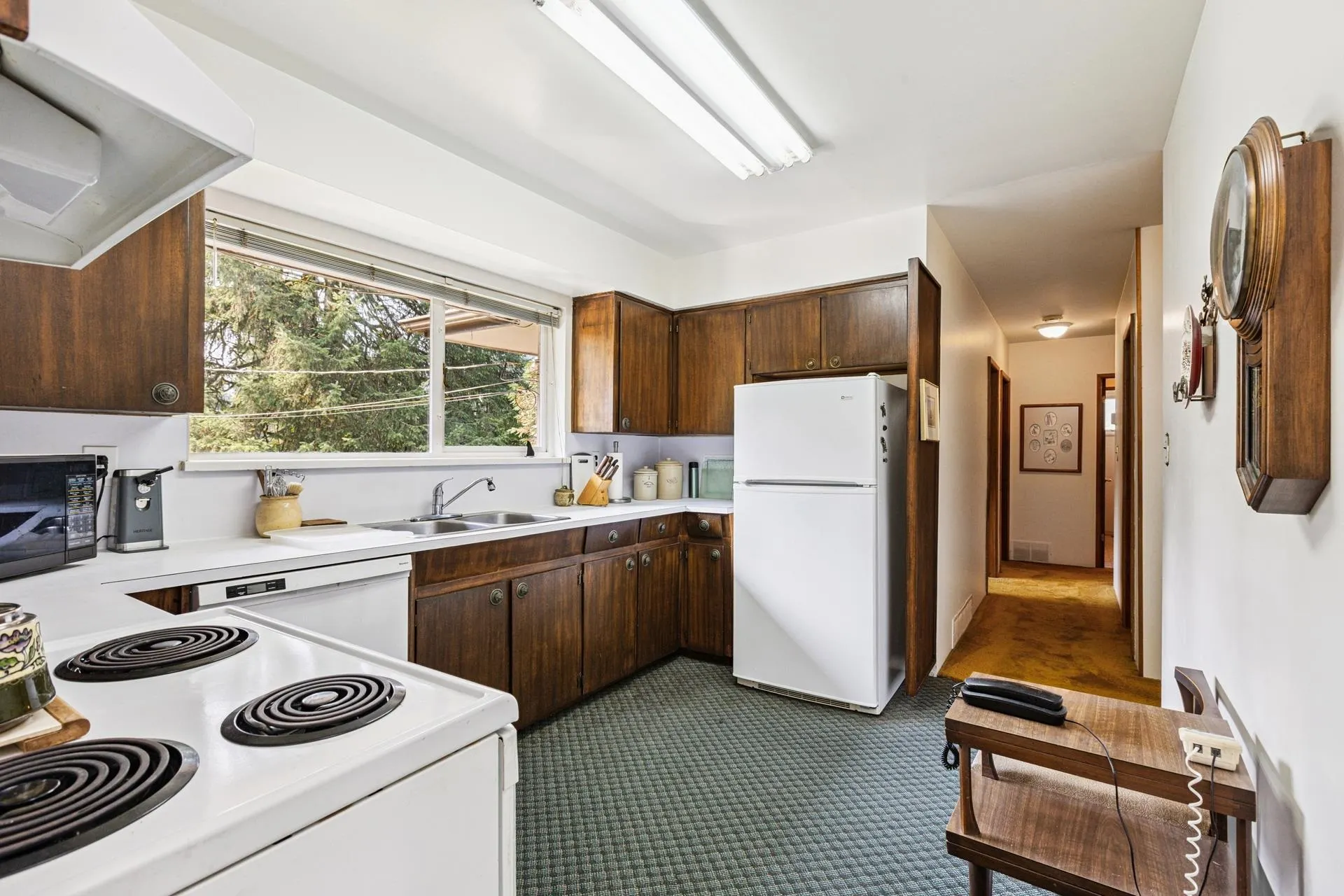 2830 Crestlynn Place