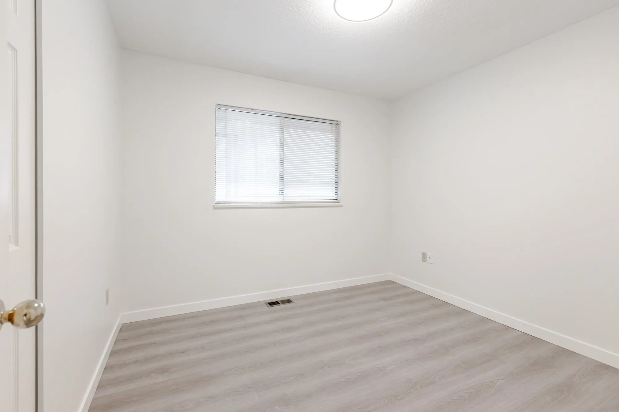 10467 Glenbrook Grove