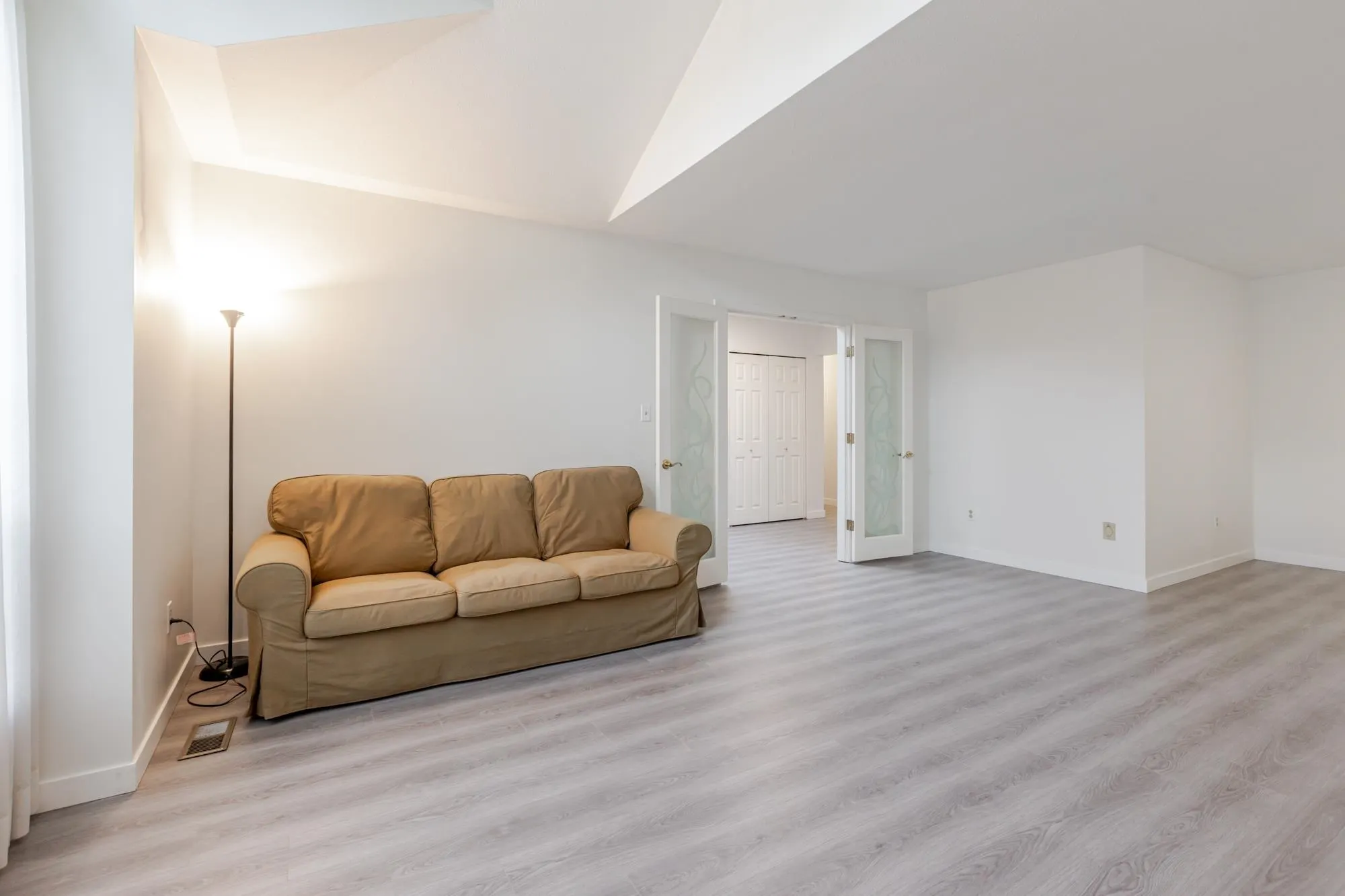 10467 Glenbrook Grove