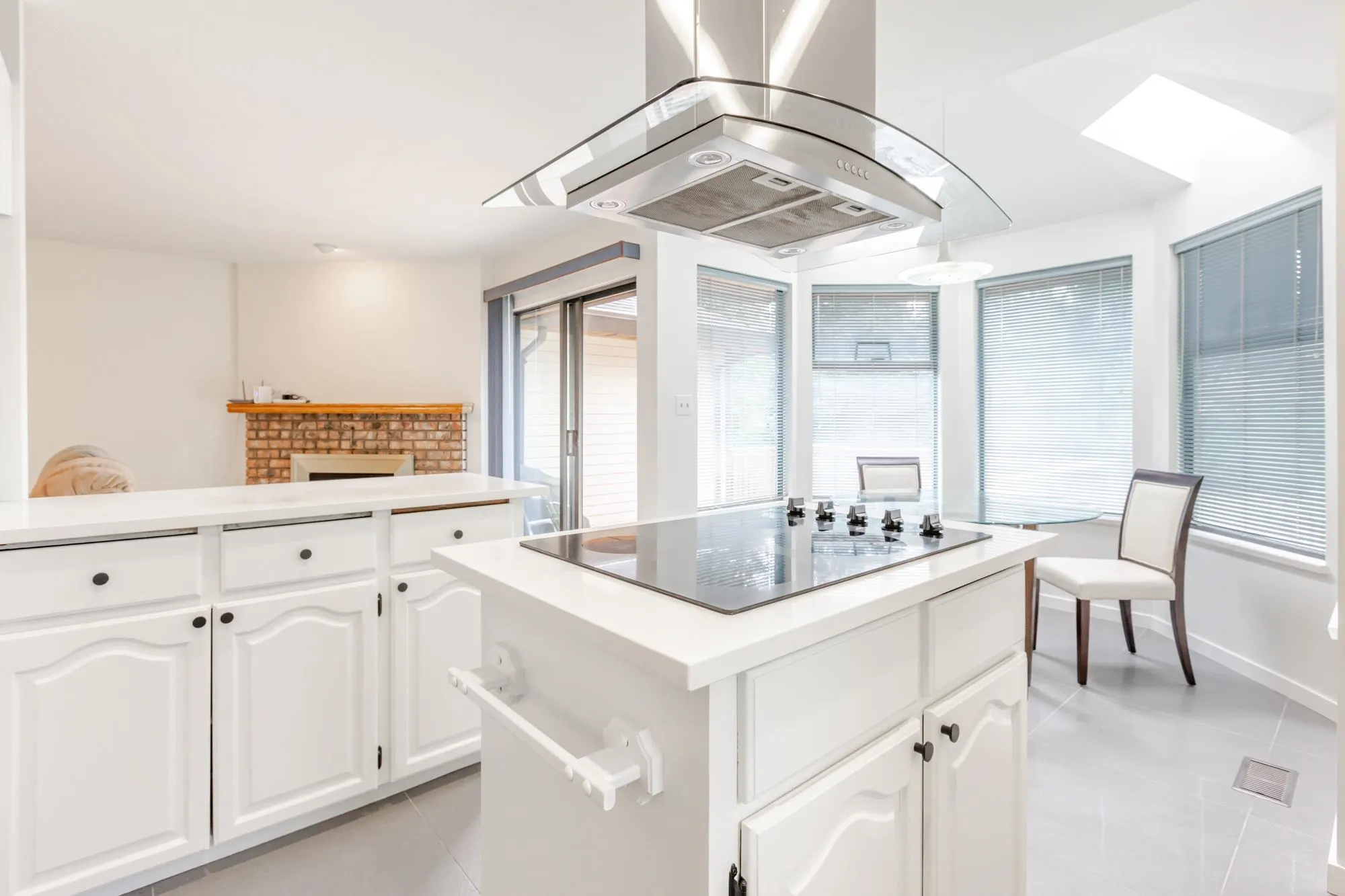 10467 Glenbrook Grove
