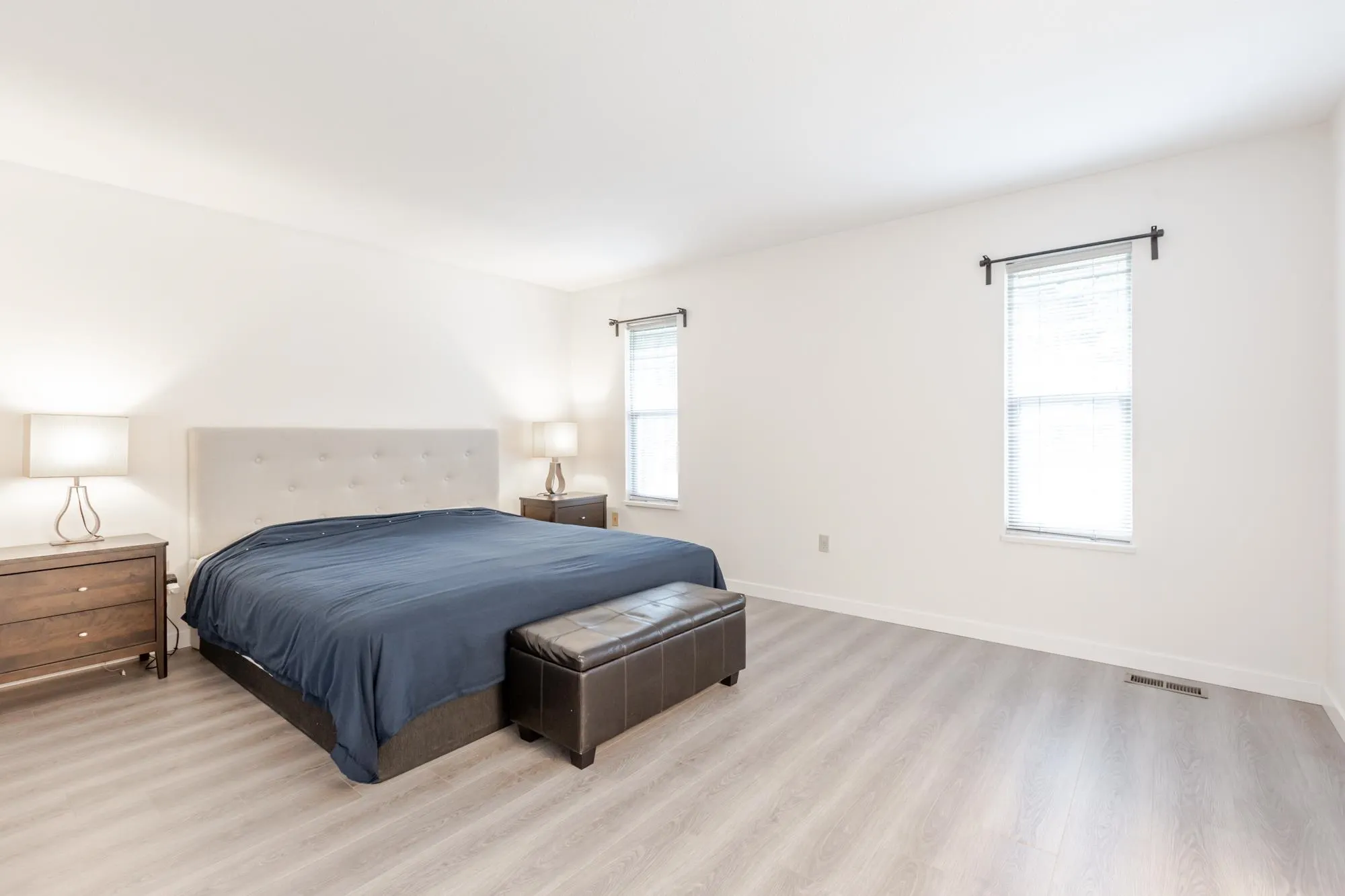 10467 Glenbrook Grove