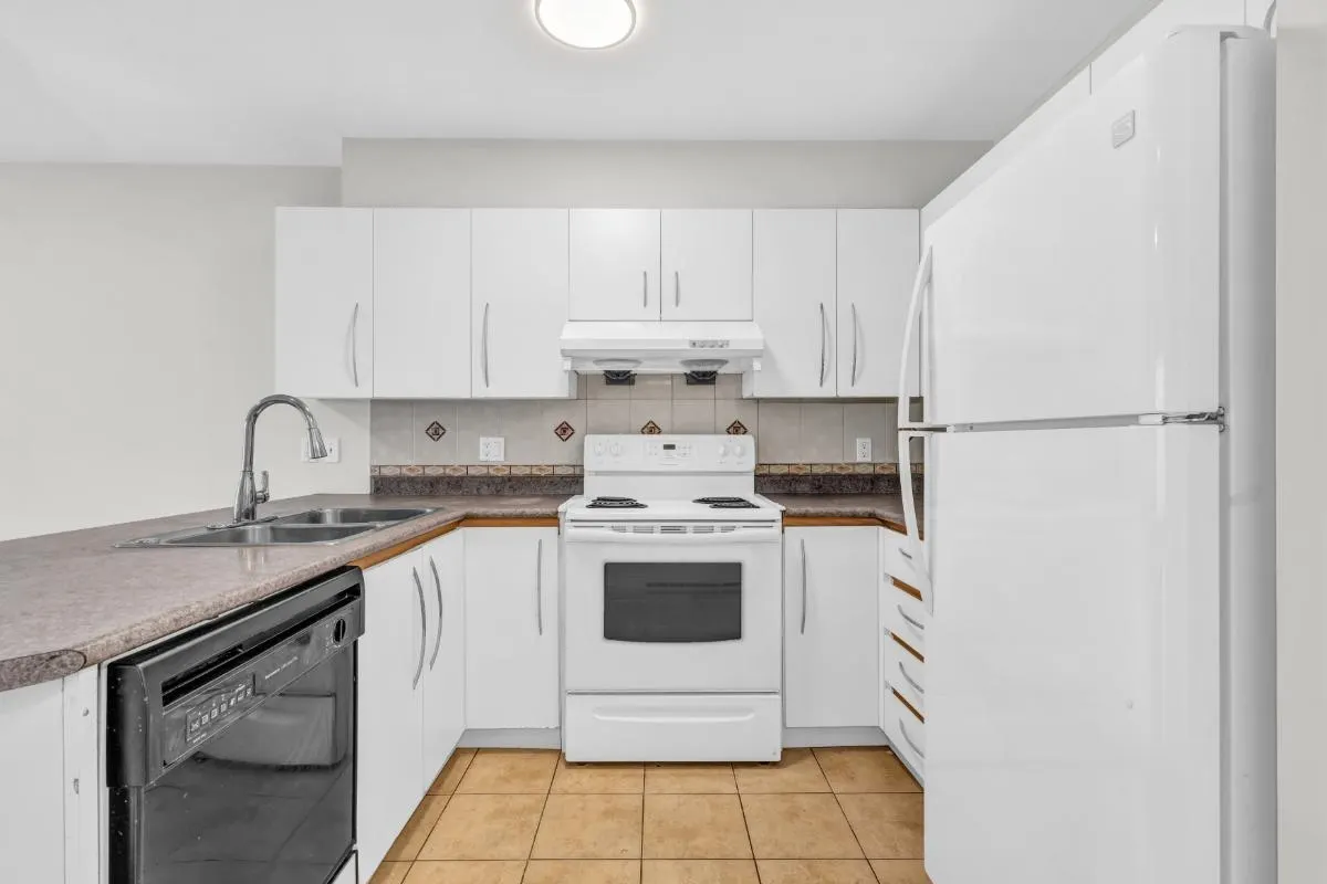 211 7800 St. Albans Road
