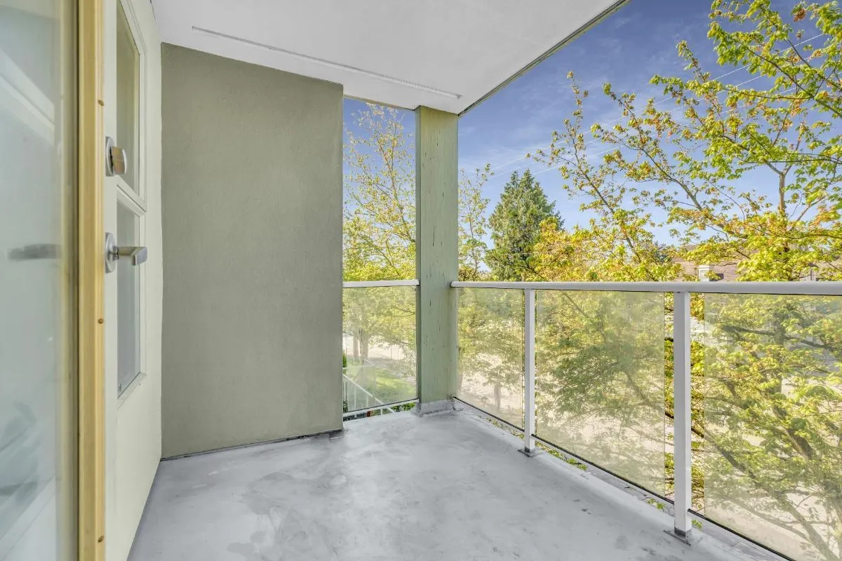 211 7800 St. Albans Road