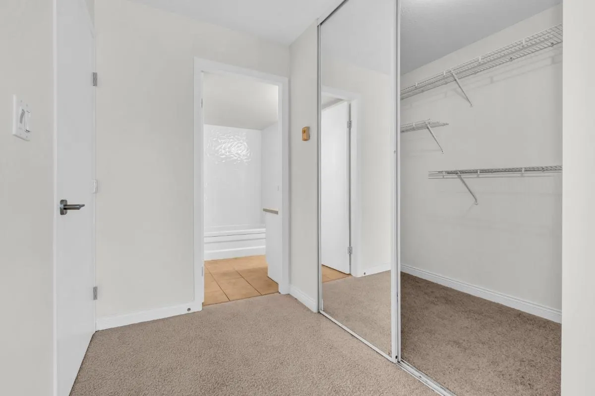 211 7800 St. Albans Road