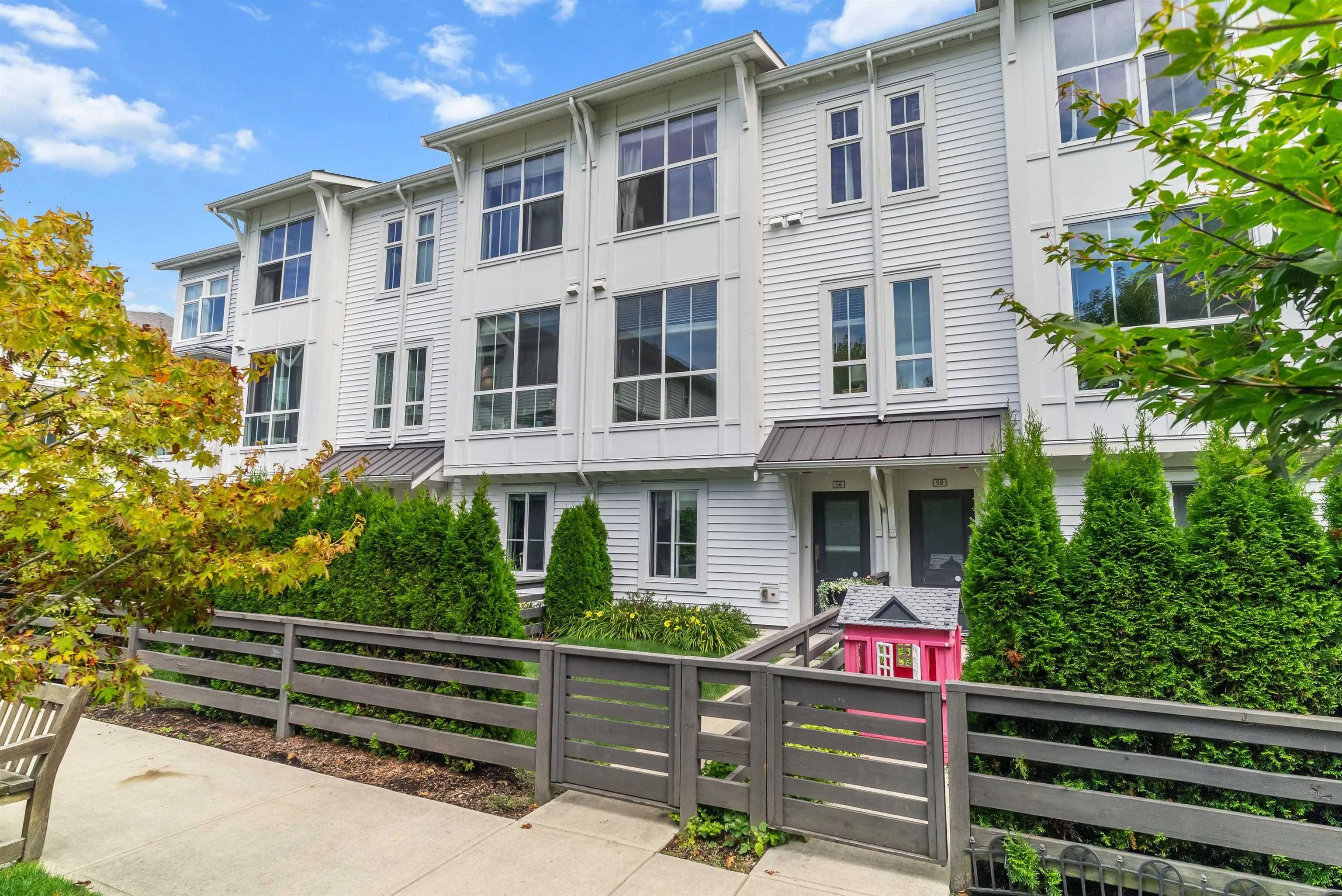 58 4638 Orca Way