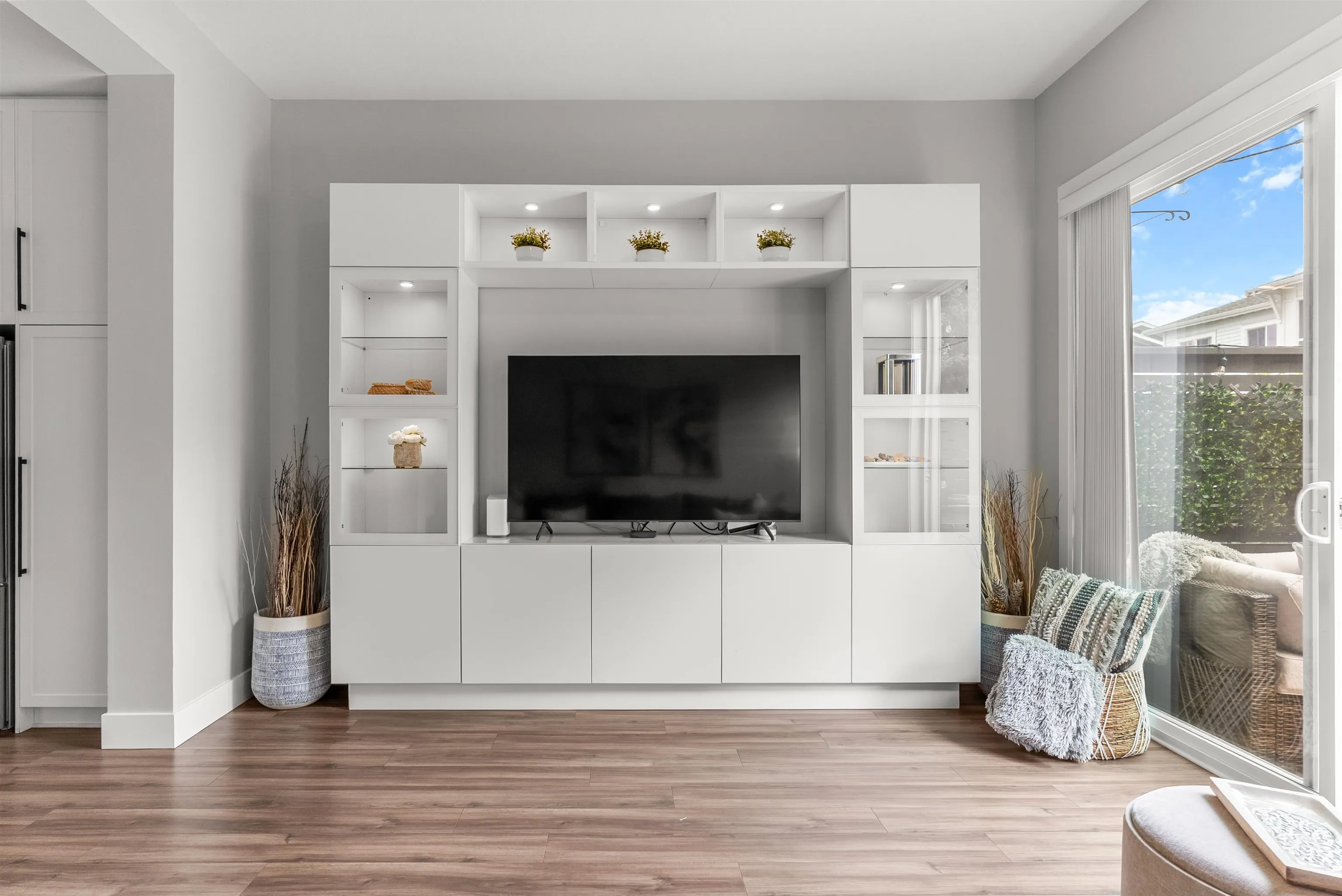 58 4638 Orca Way
