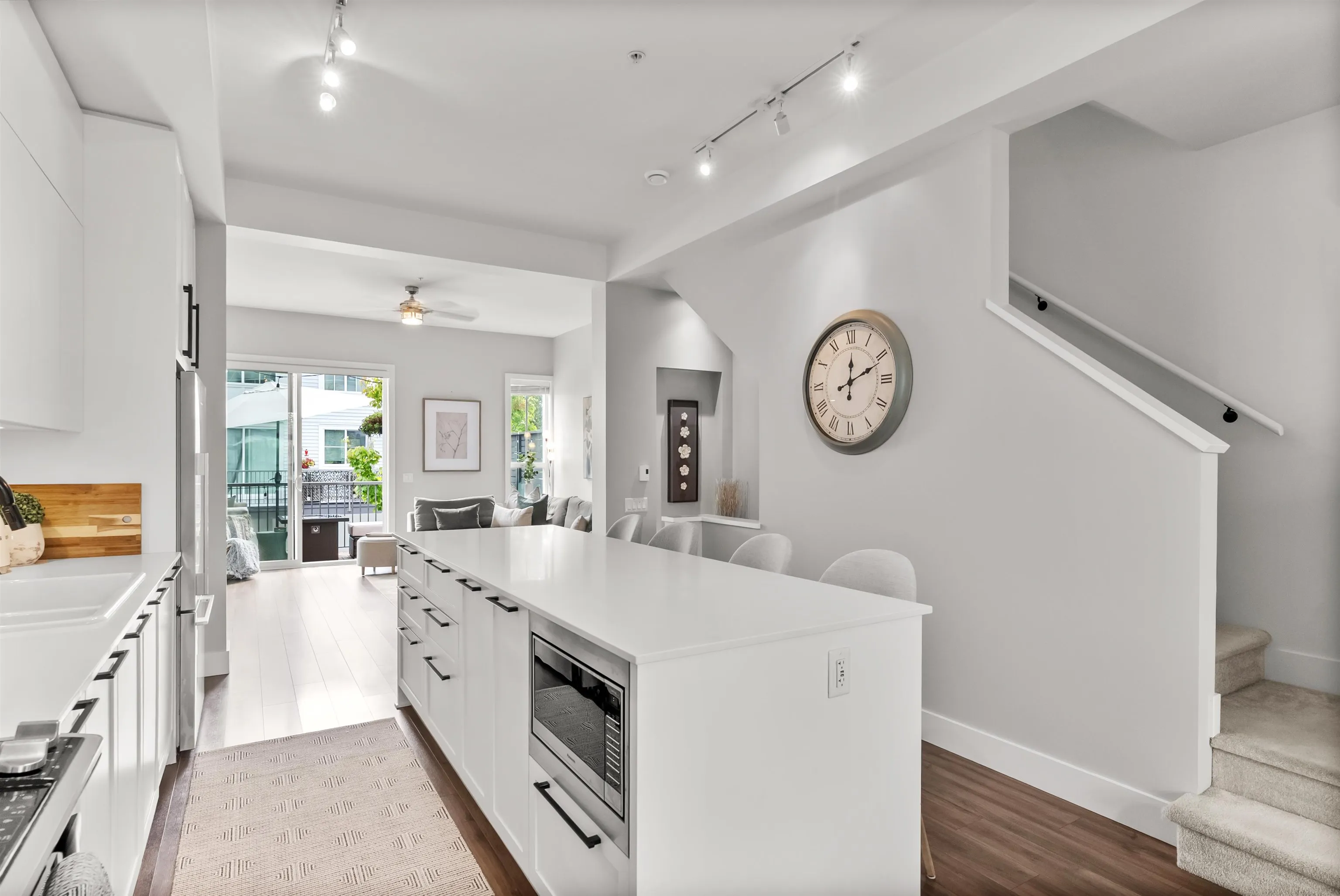 58 4638 Orca Way