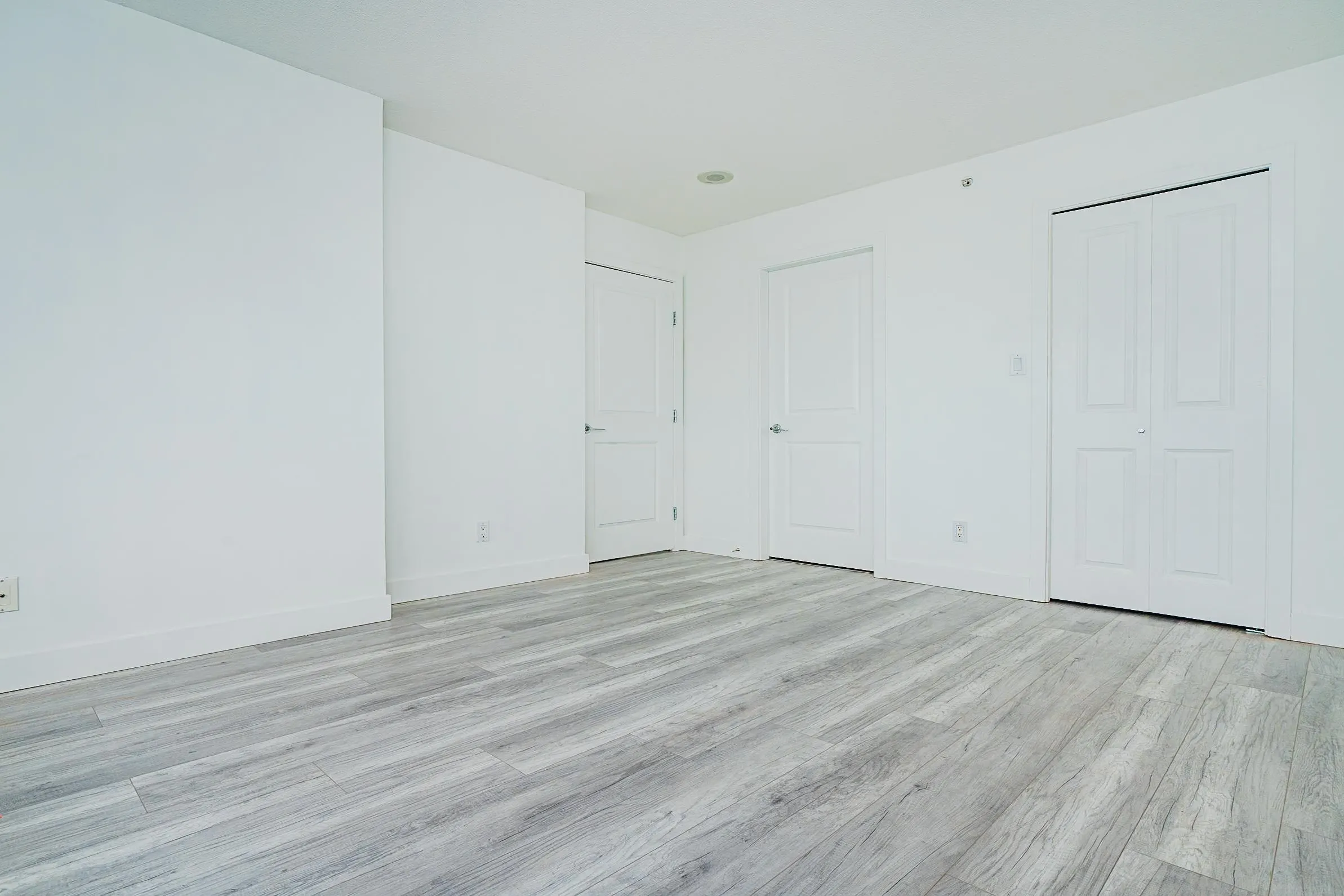 1502 9188 Cook Road
