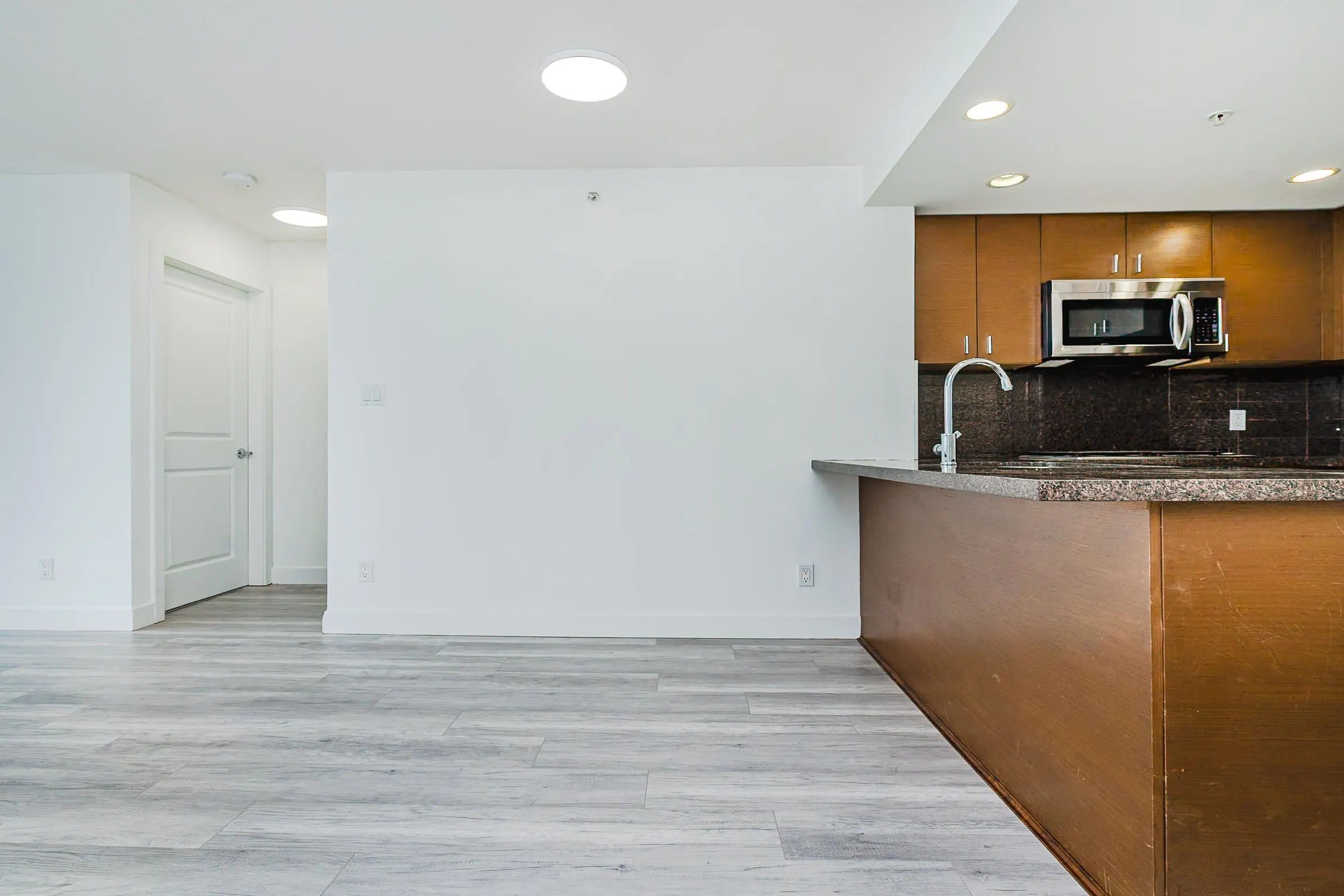 1502 9188 Cook Road