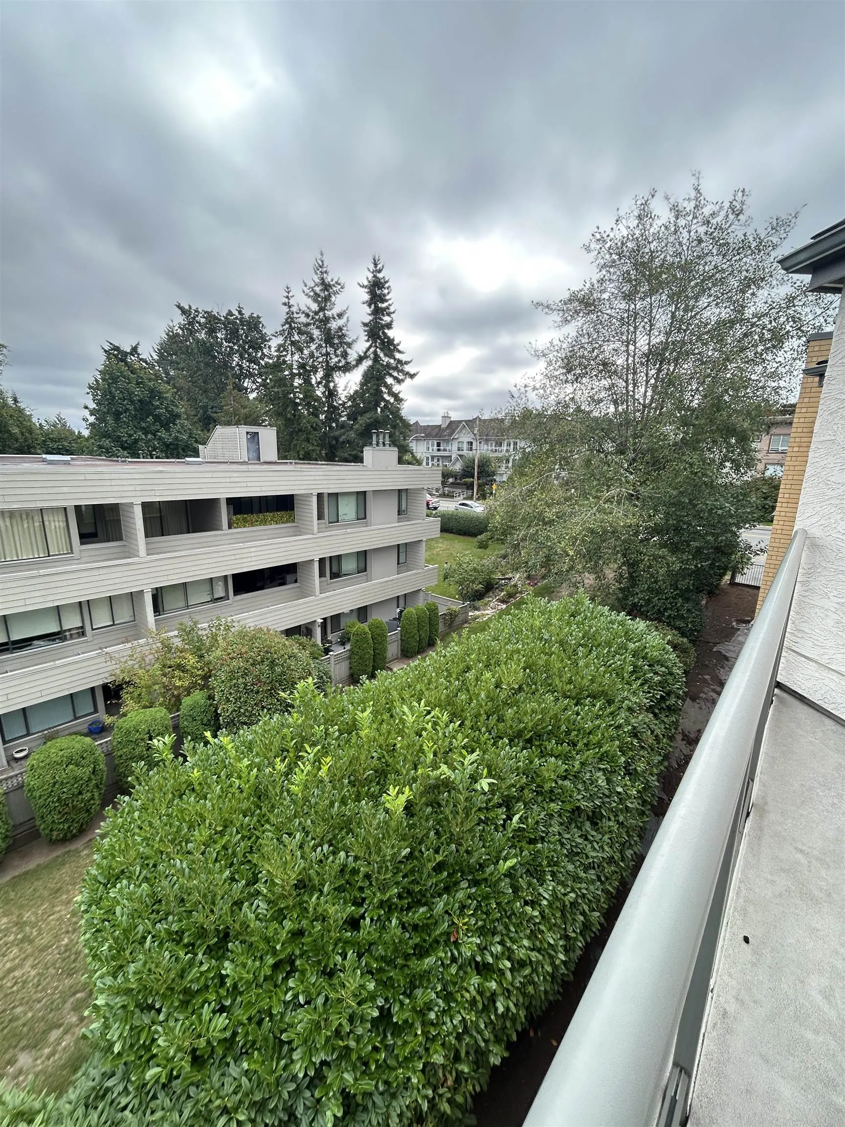 303 15255 18 Avenue