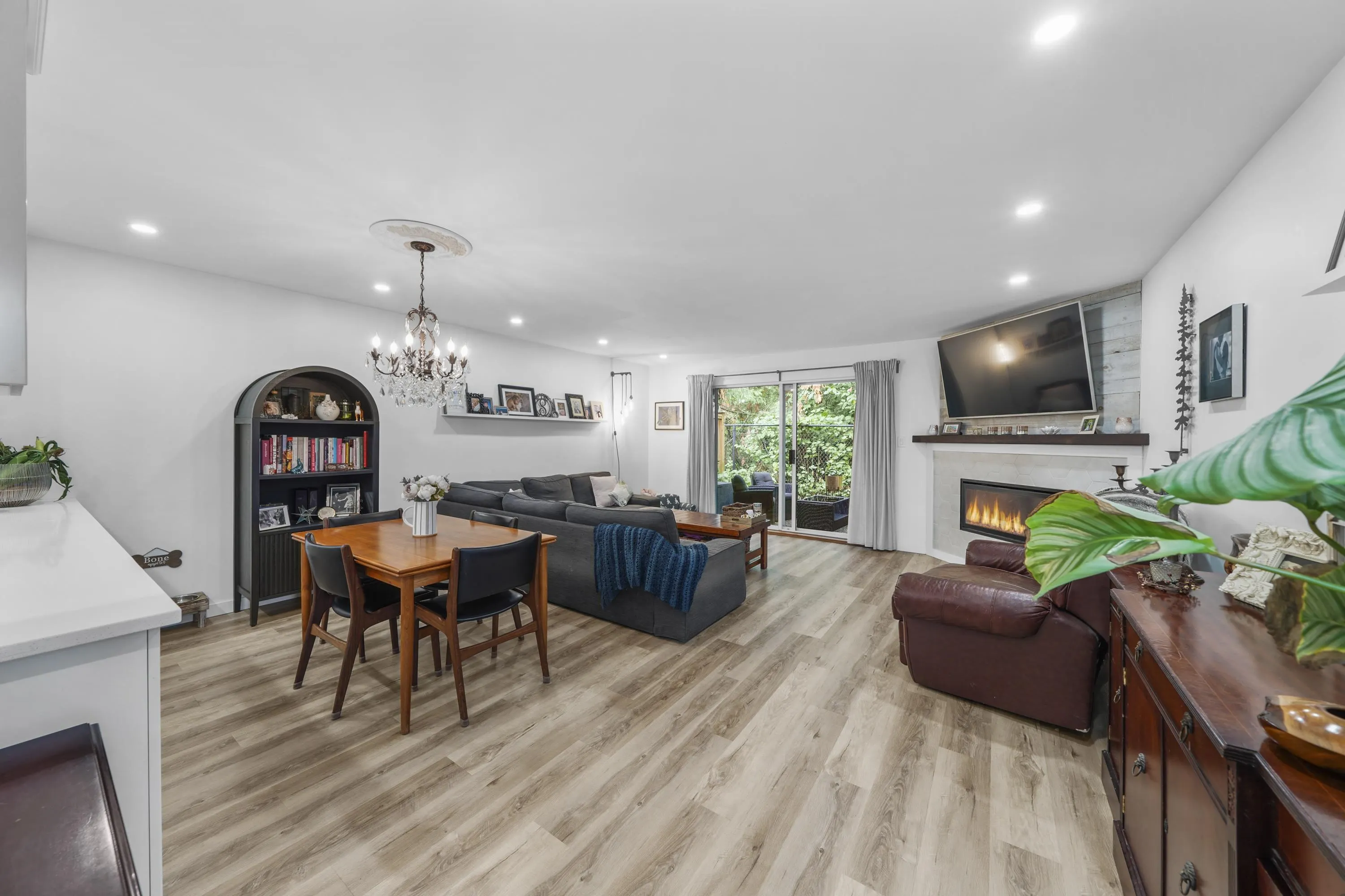 107 1386 Lincoln Drive