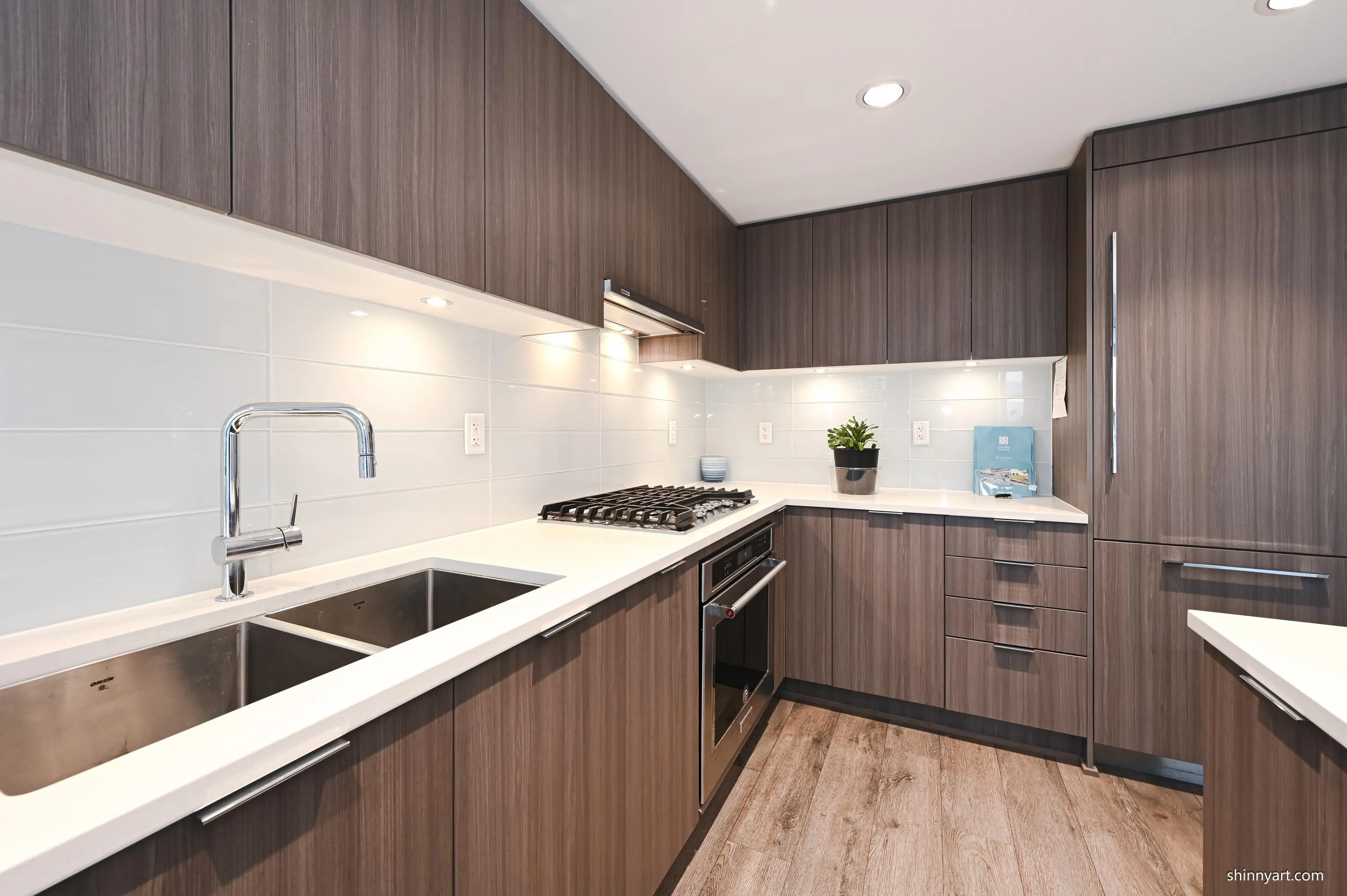1808 2388 Madison Avenue