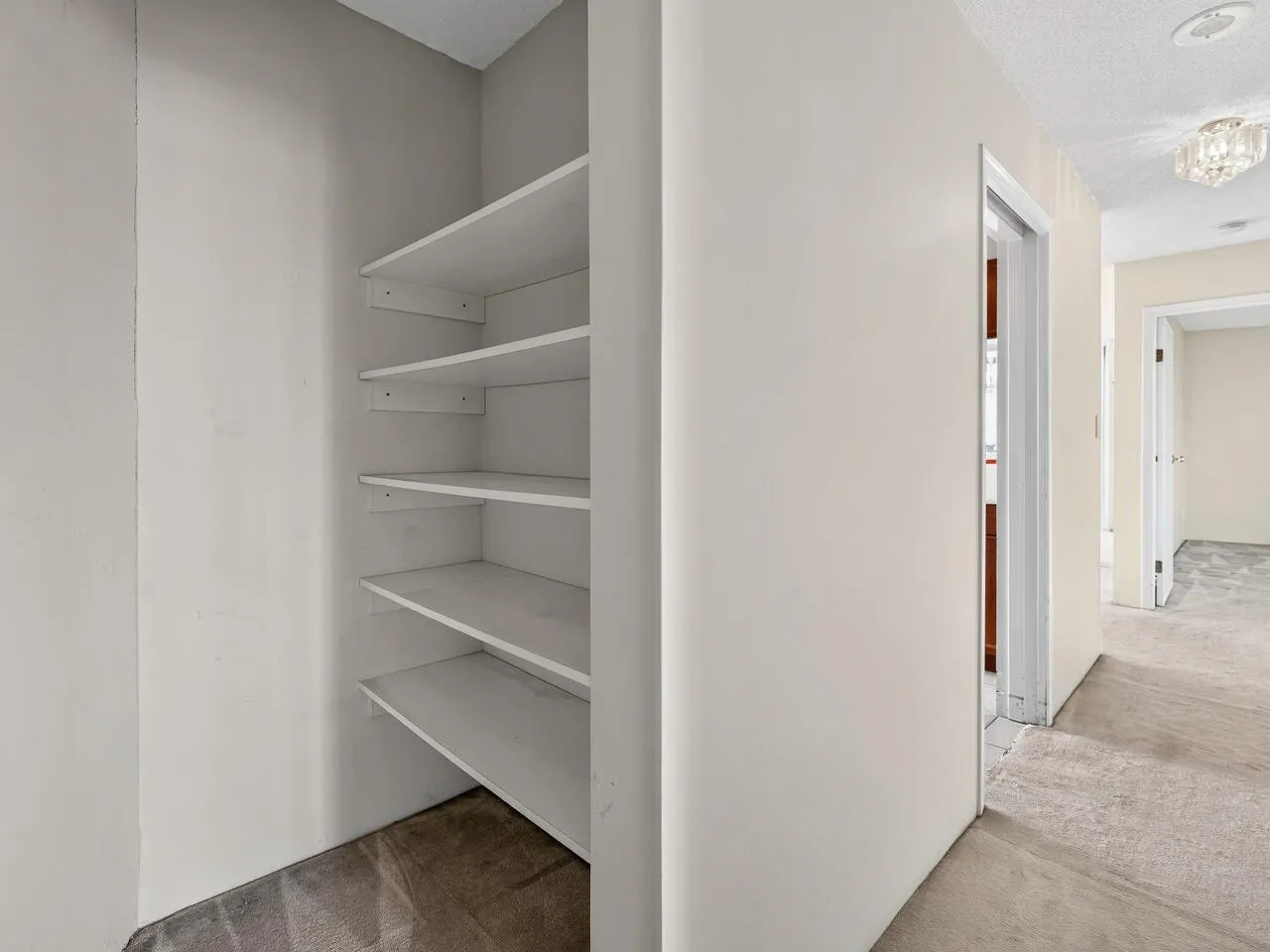 807 8 Laguna Court