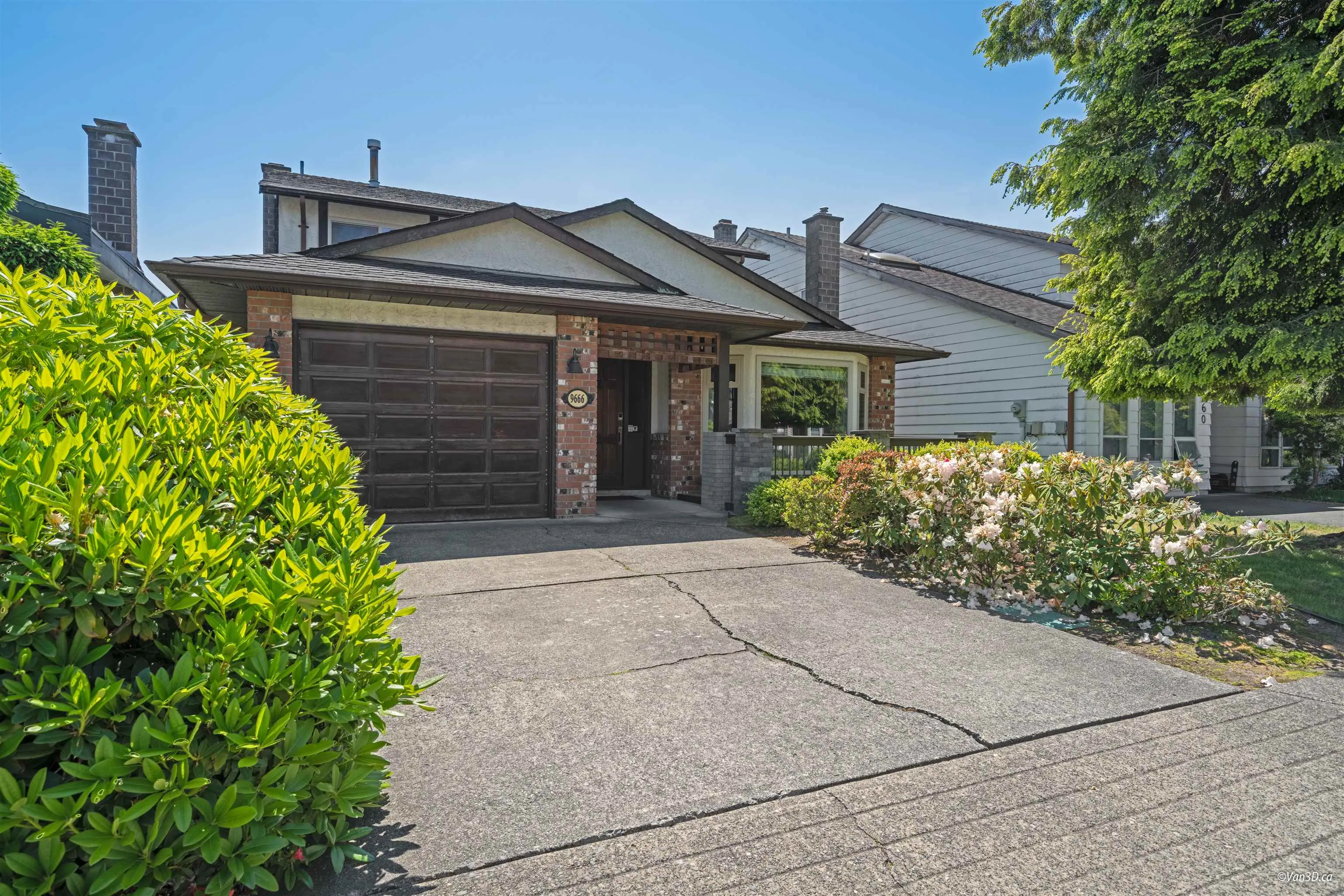 9666 Ashwood Drive