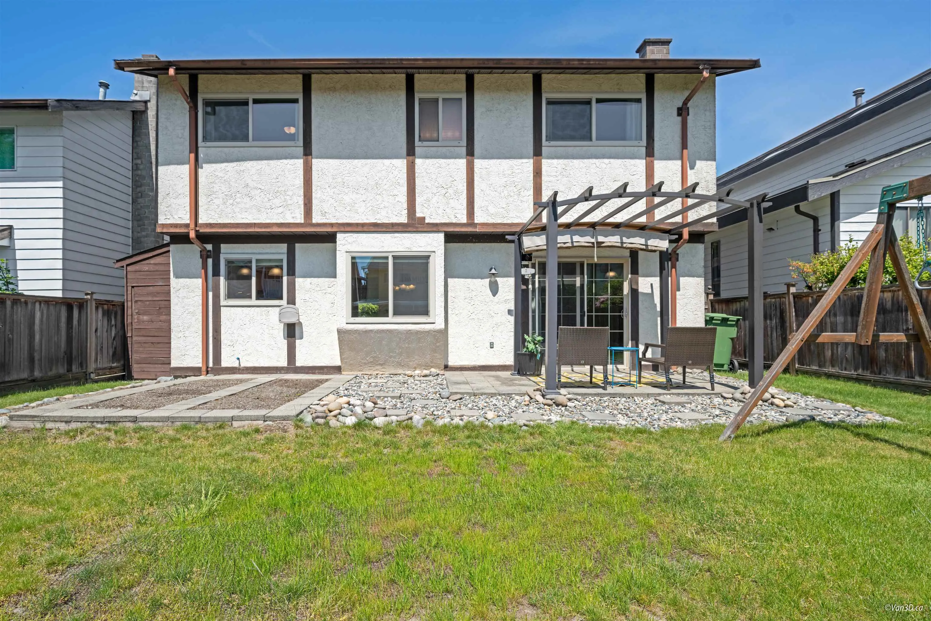 9666 Ashwood Drive
