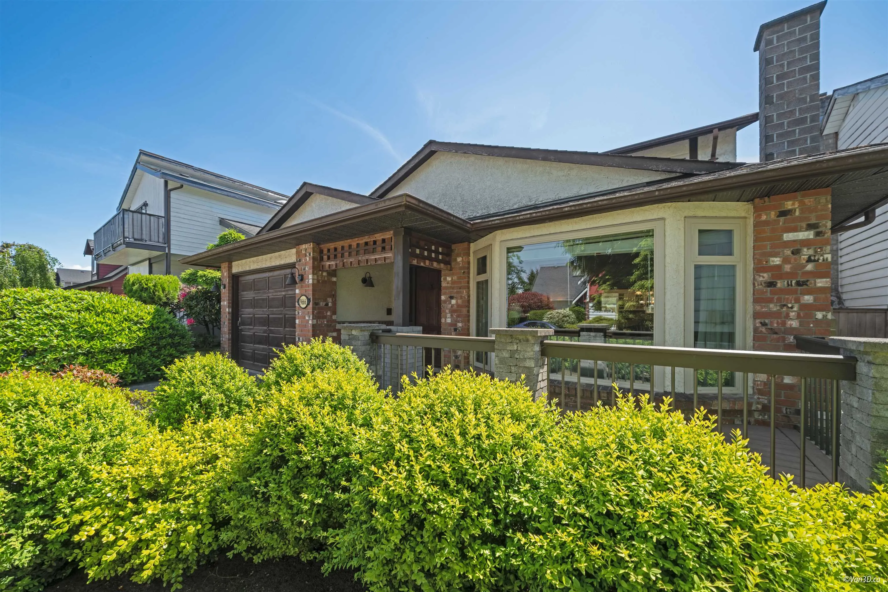9666 Ashwood Drive