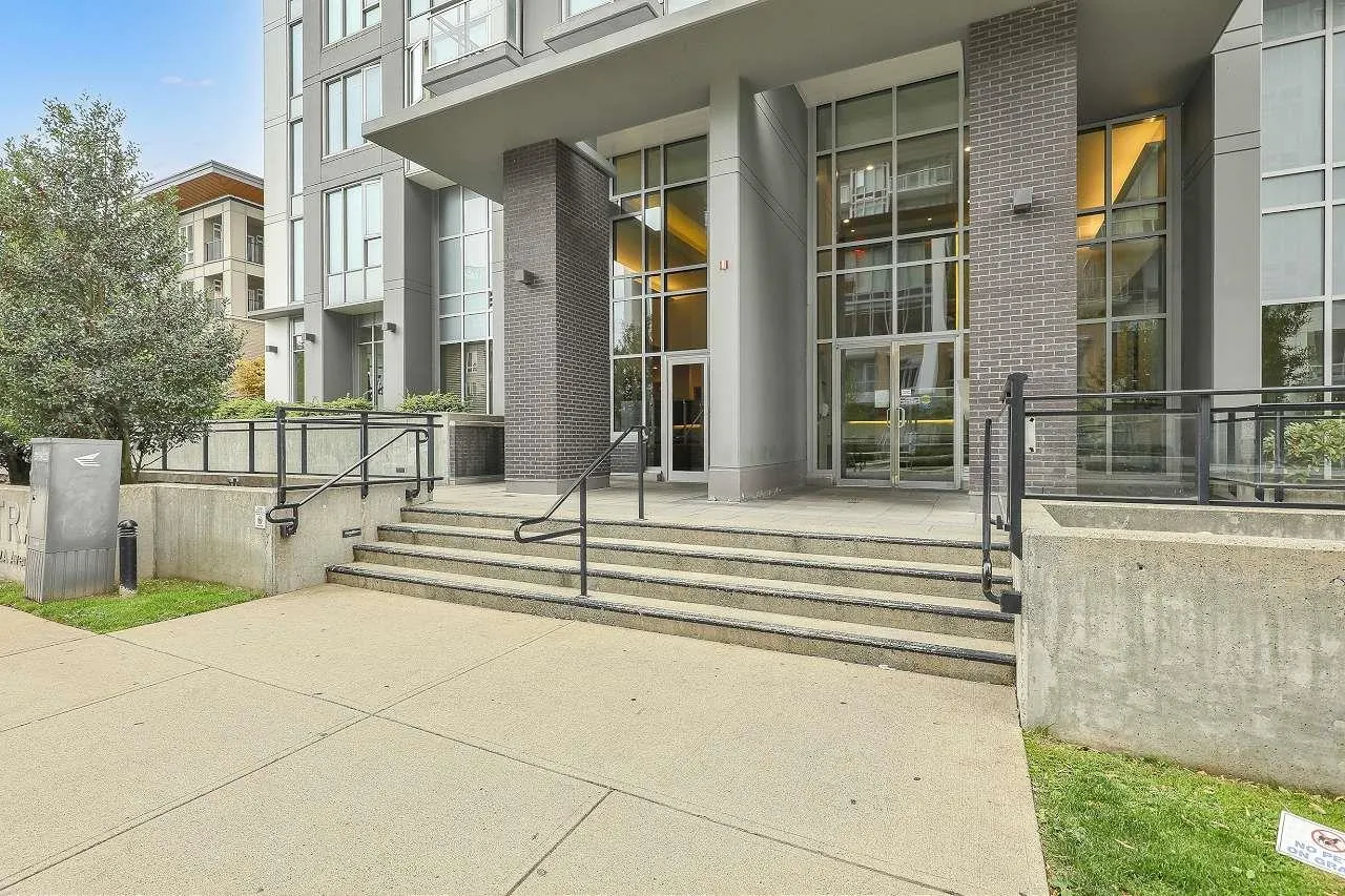 2305 13325 102a Avenue