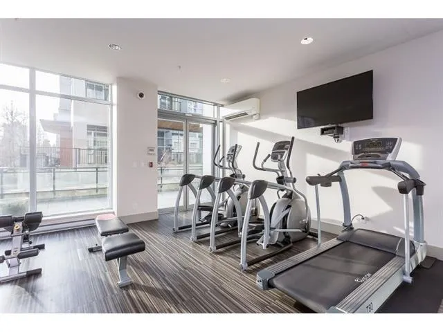 2305 13325 102a Avenue