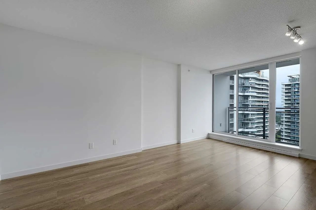 2305 13325 102a Avenue