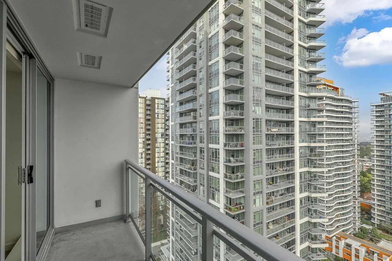 2305 13325 102a Avenue