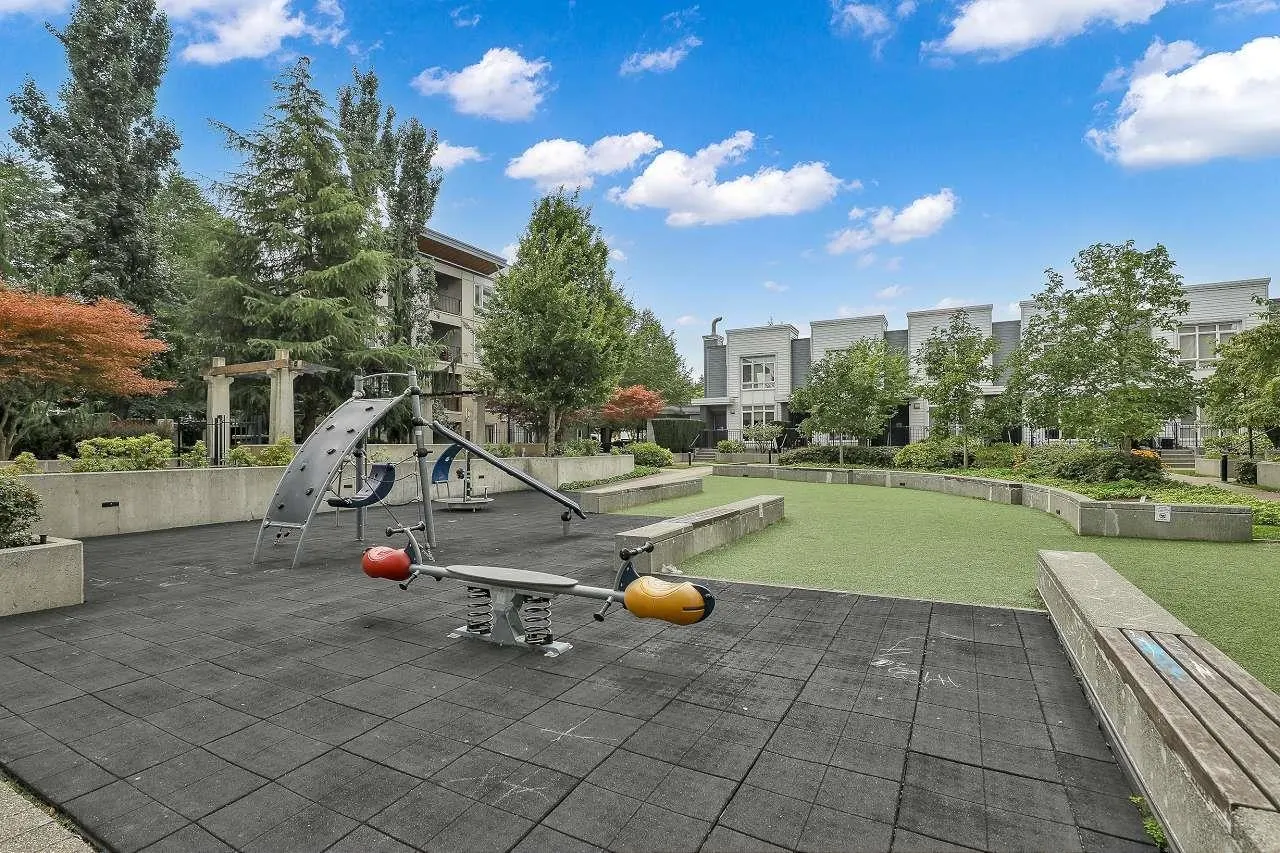 2305 13325 102a Avenue