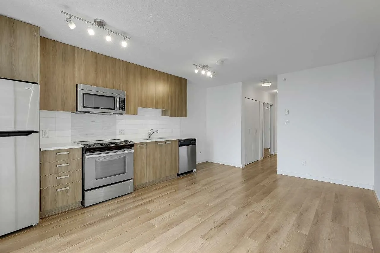 2305 13325 102a Avenue