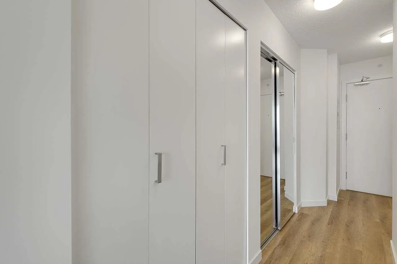 2305 13325 102a Avenue