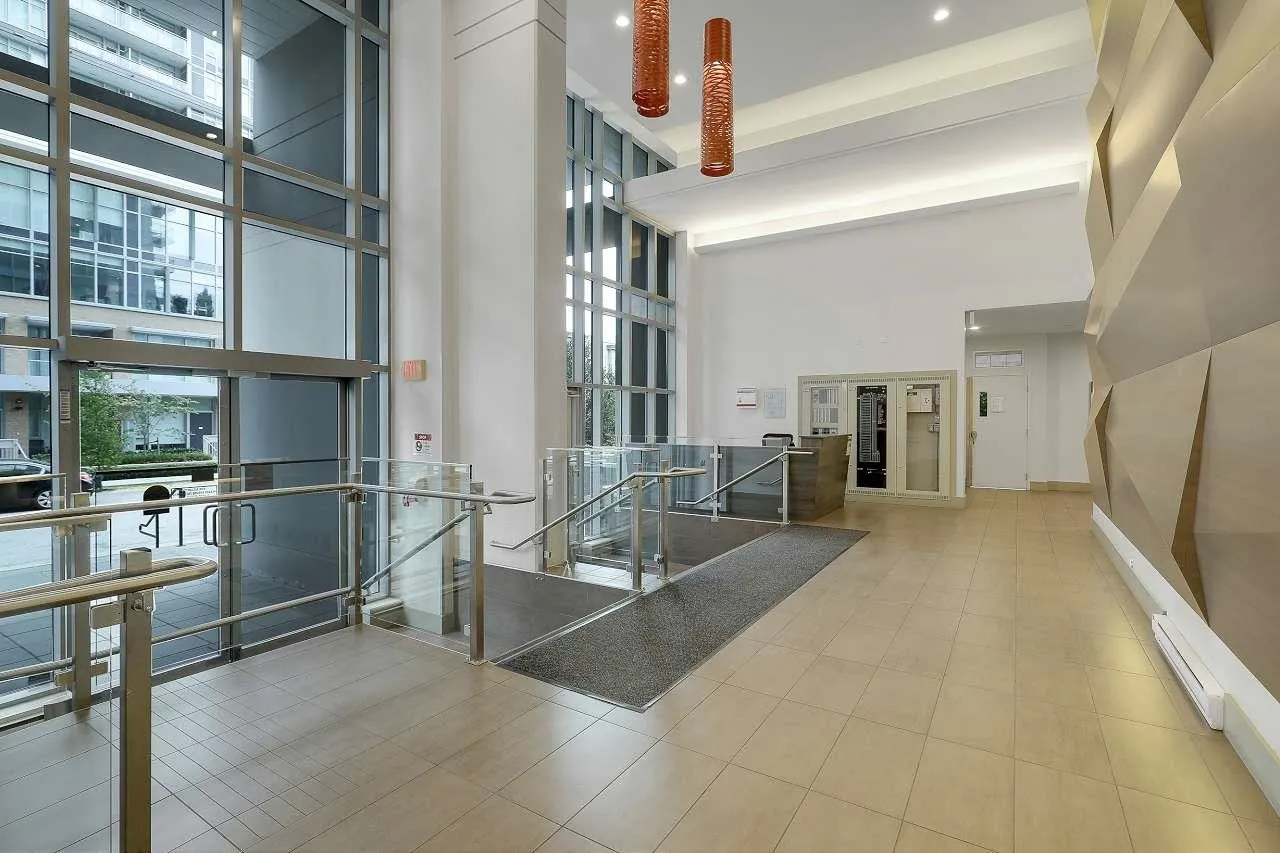 2305 13325 102a Avenue