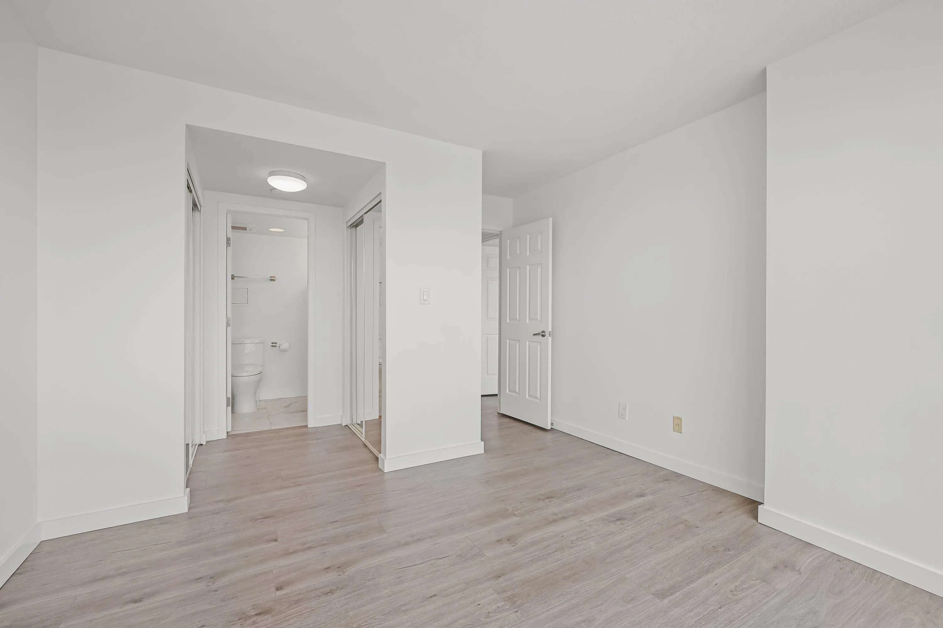 2305 9603 Manchester Drive