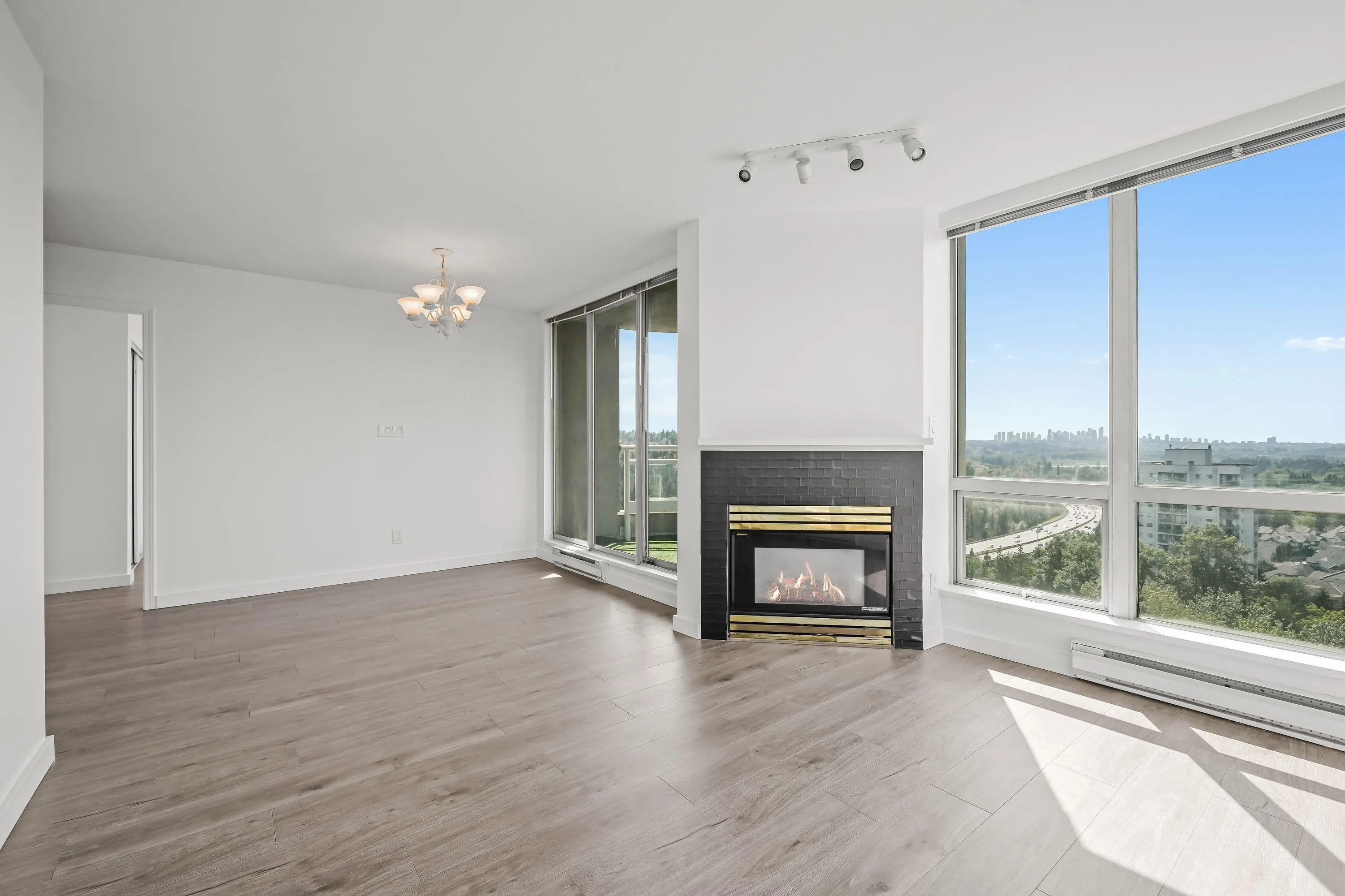 2305 9603 Manchester Drive