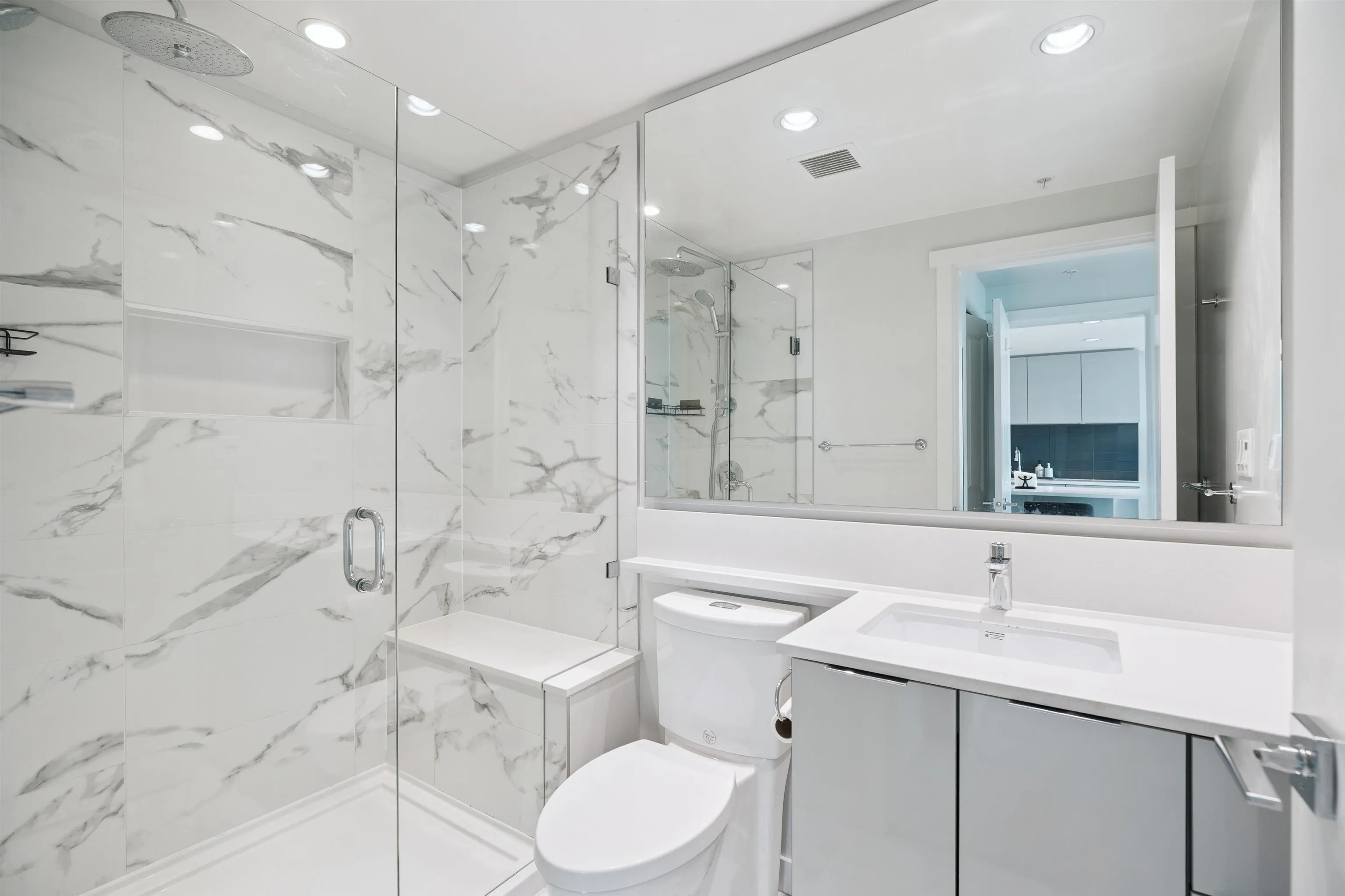 3408 2388 Madison Avenue