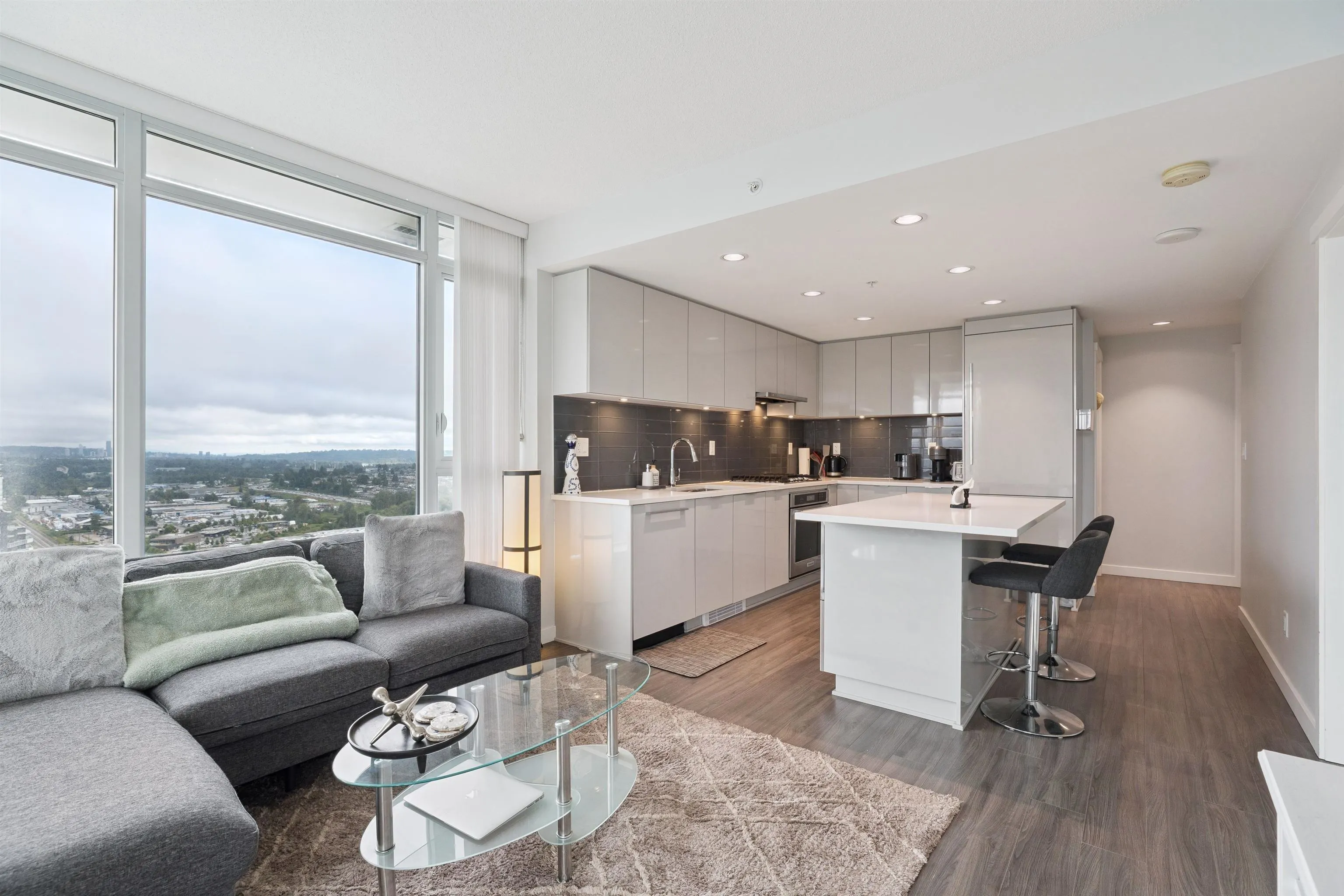 3408 2388 Madison Avenue