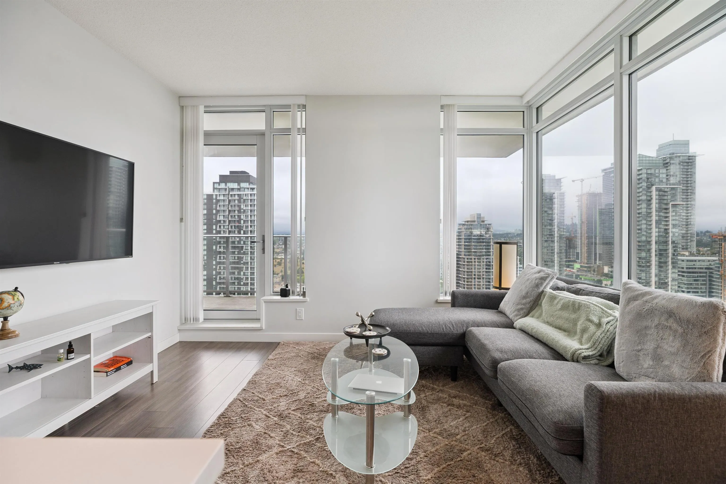 3408 2388 Madison Avenue