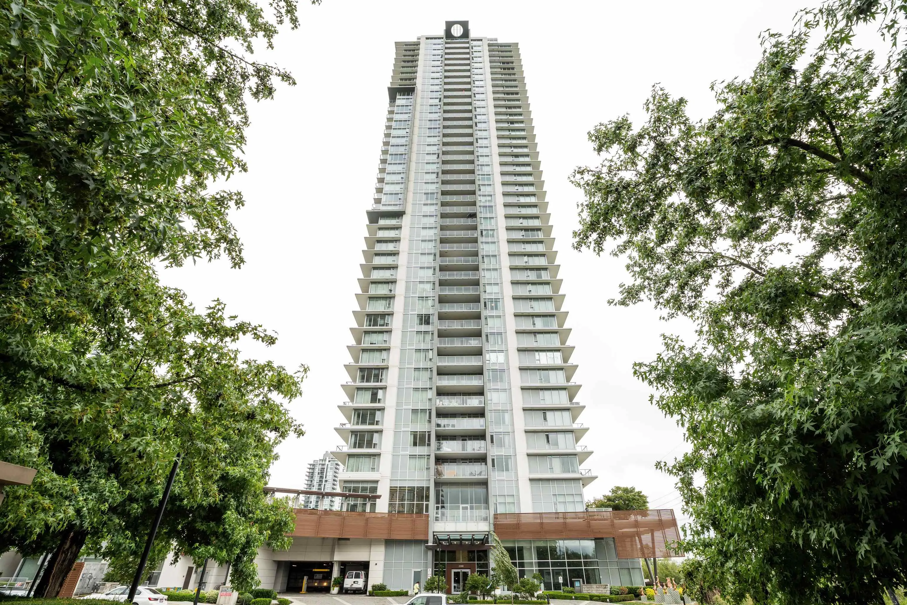 3408 2388 Madison Avenue