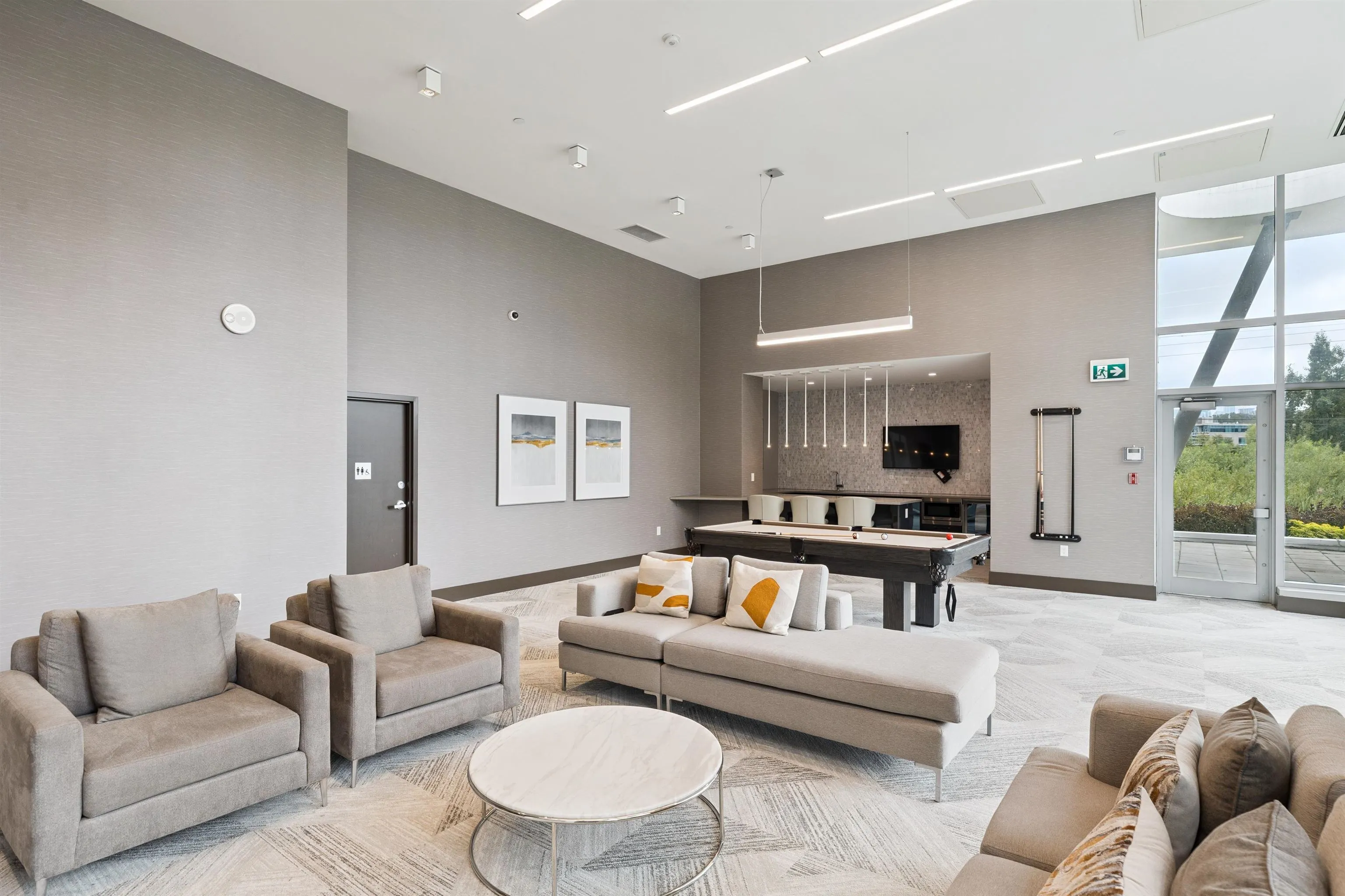 3408 2388 Madison Avenue