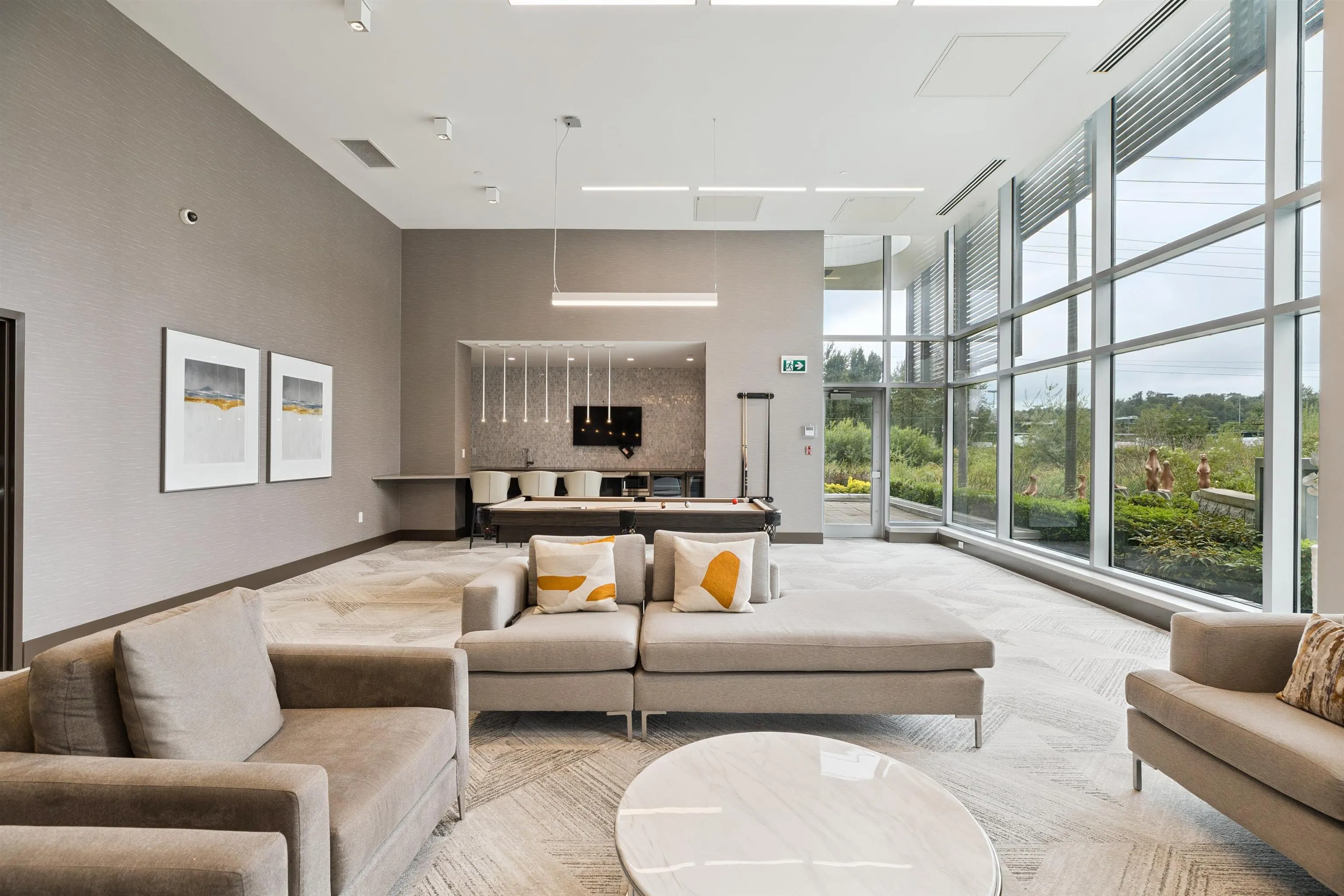 3408 2388 Madison Avenue