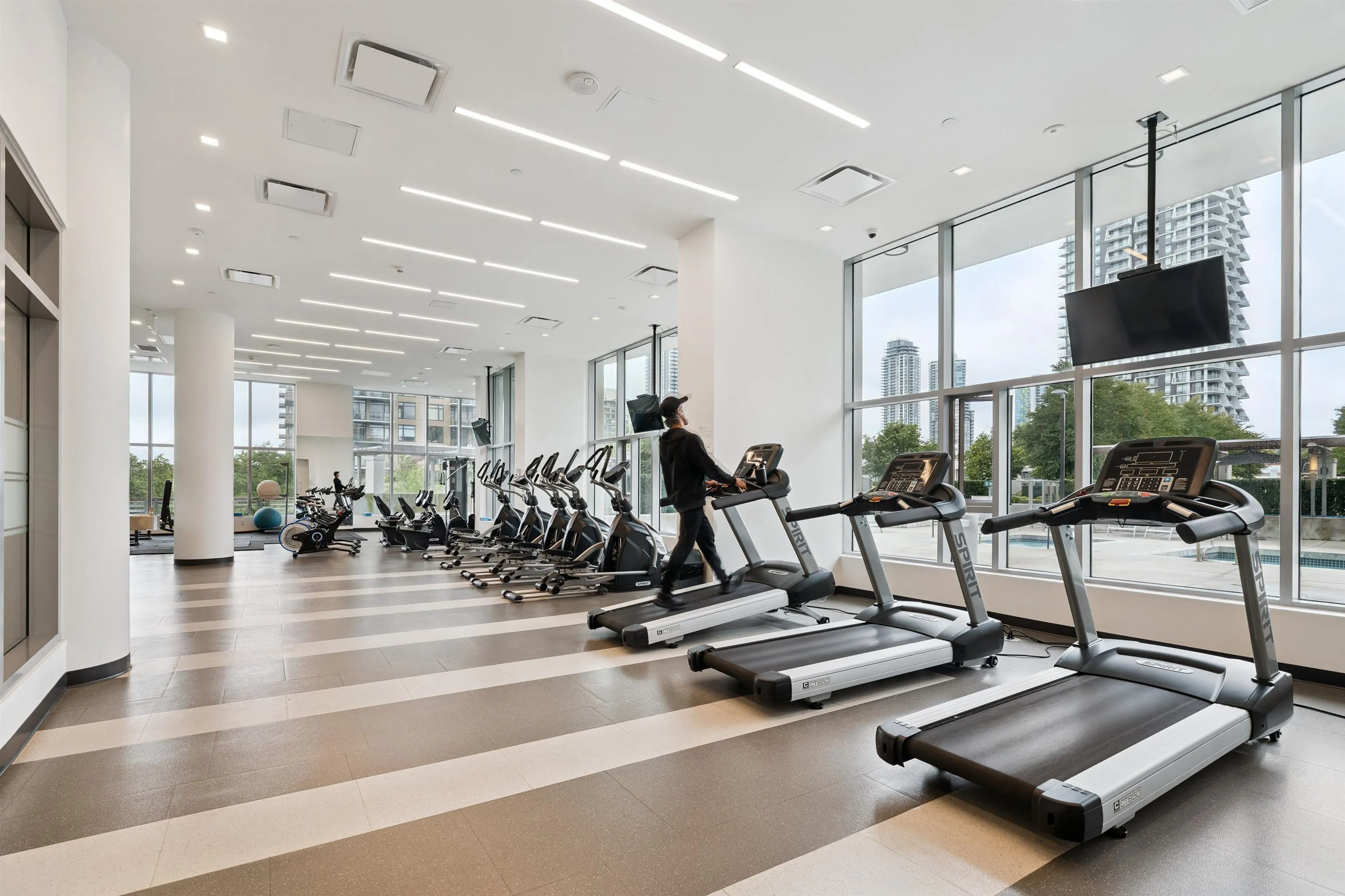 3408 2388 Madison Avenue