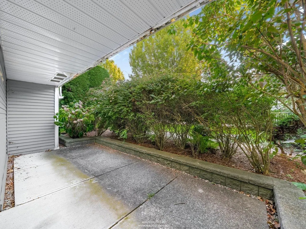 102 7471 Blundell Road