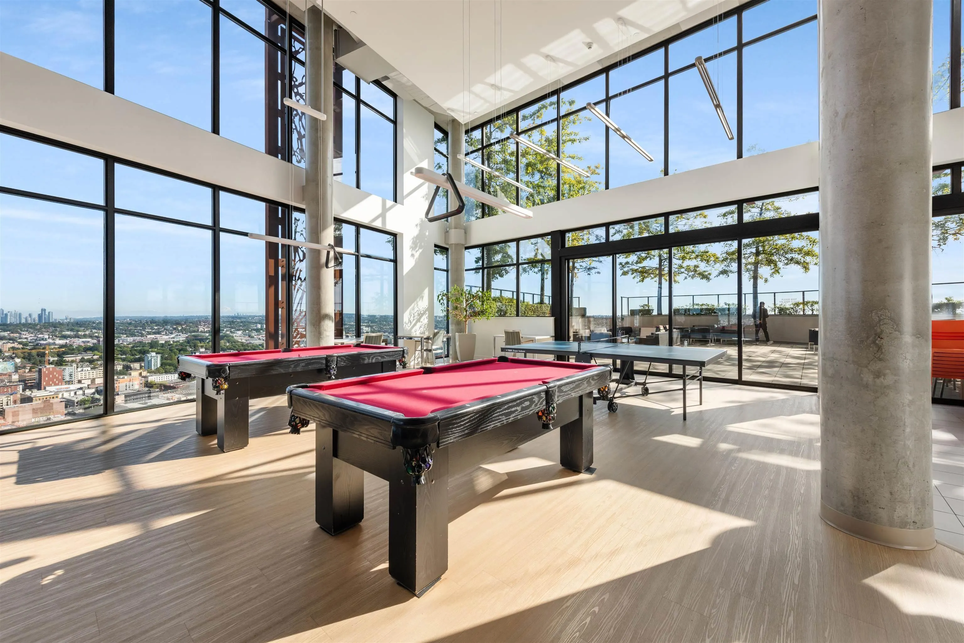 2404 108 W Cordova Street