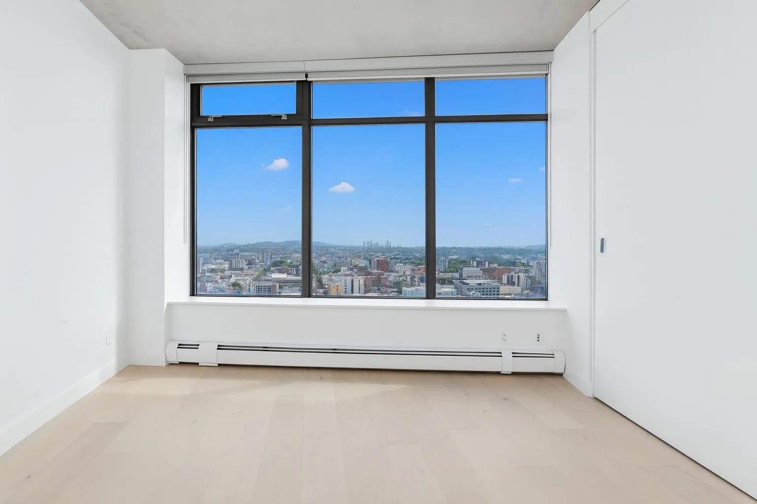 2404 108 W Cordova Street