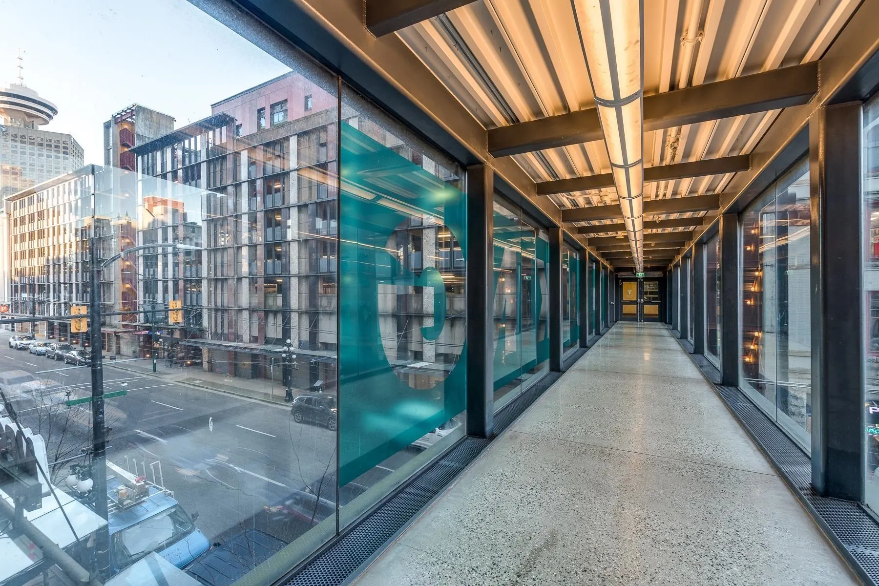2404 108 W Cordova Street