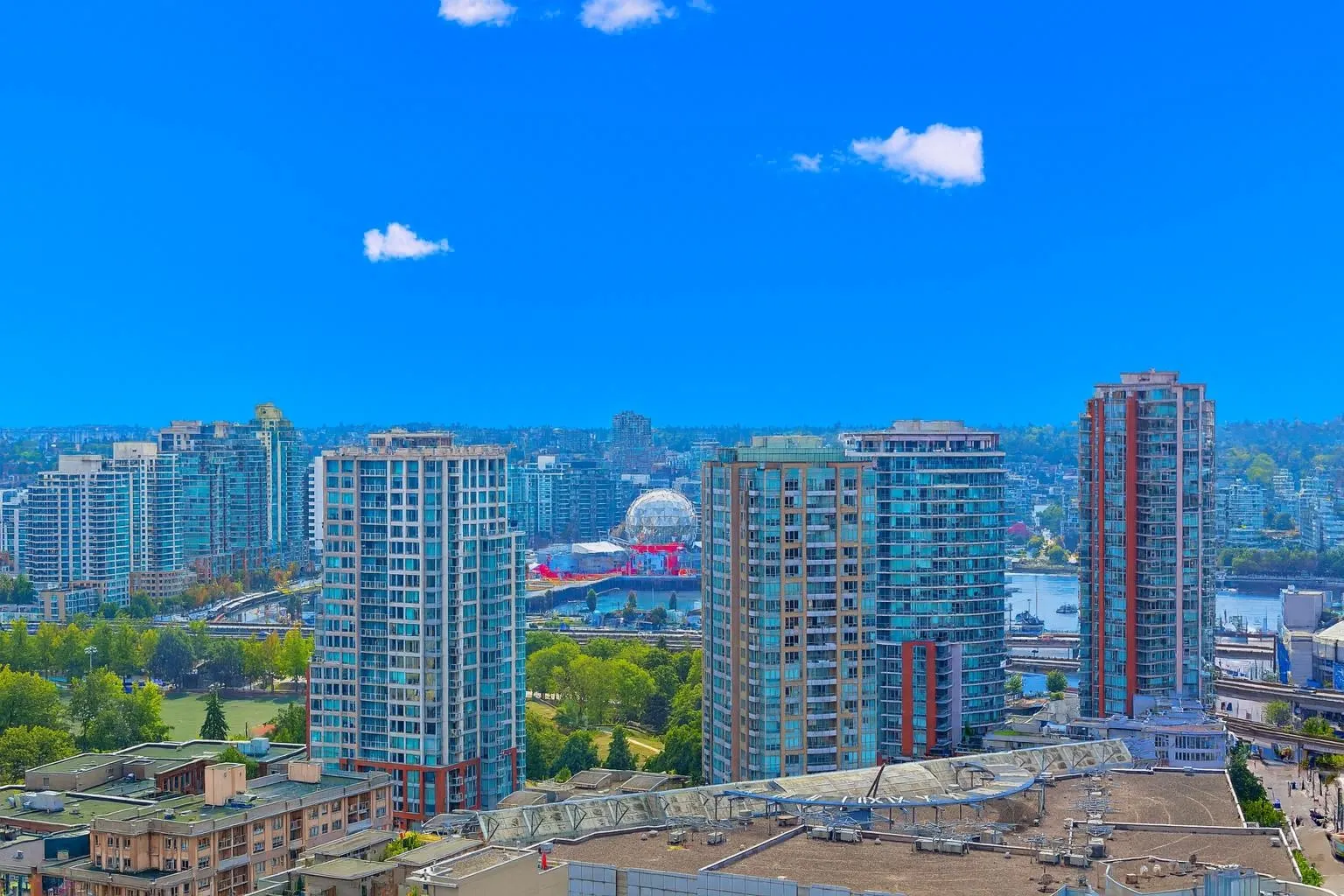 2404 108 W Cordova Street