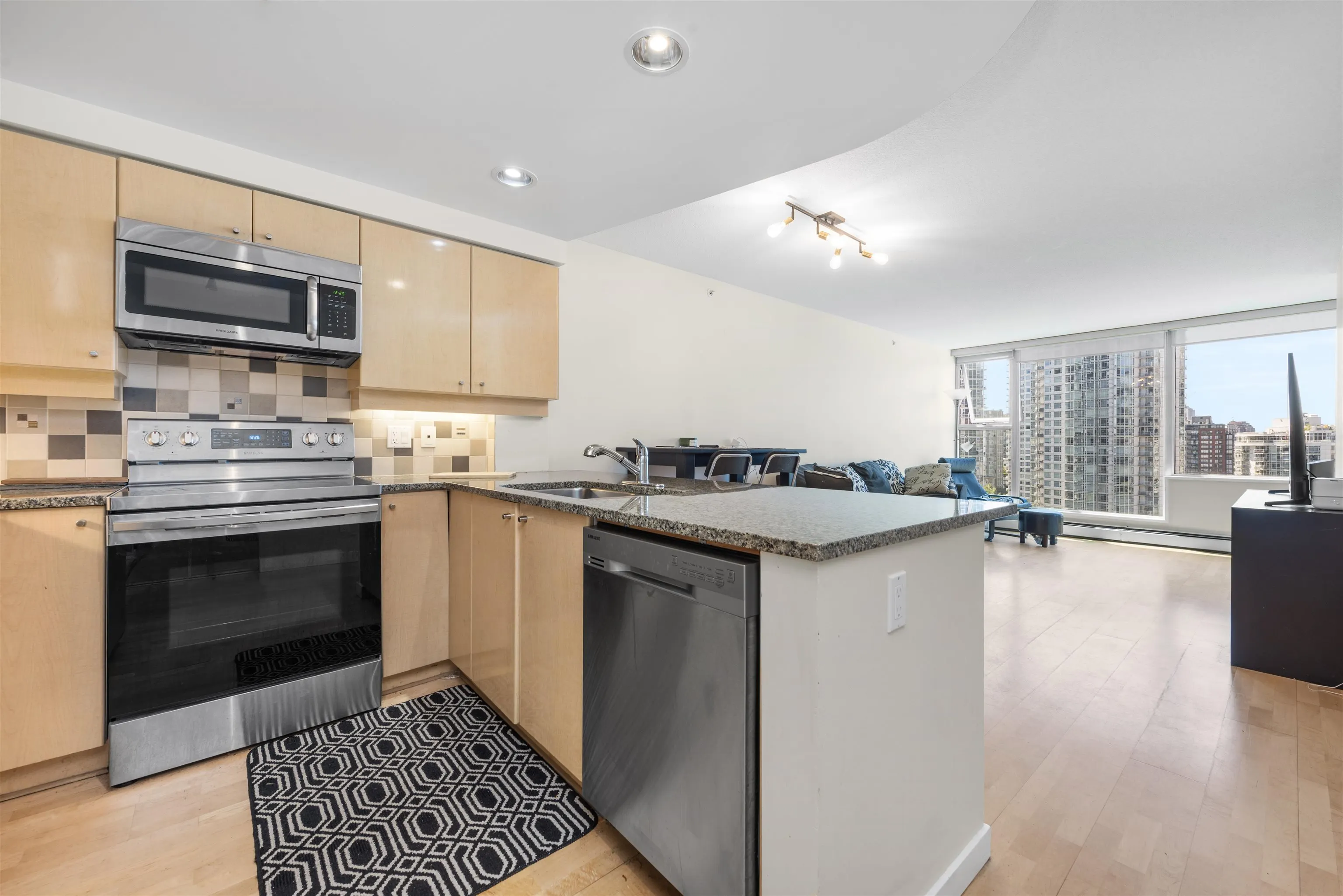 1708 1008 Cambie Street