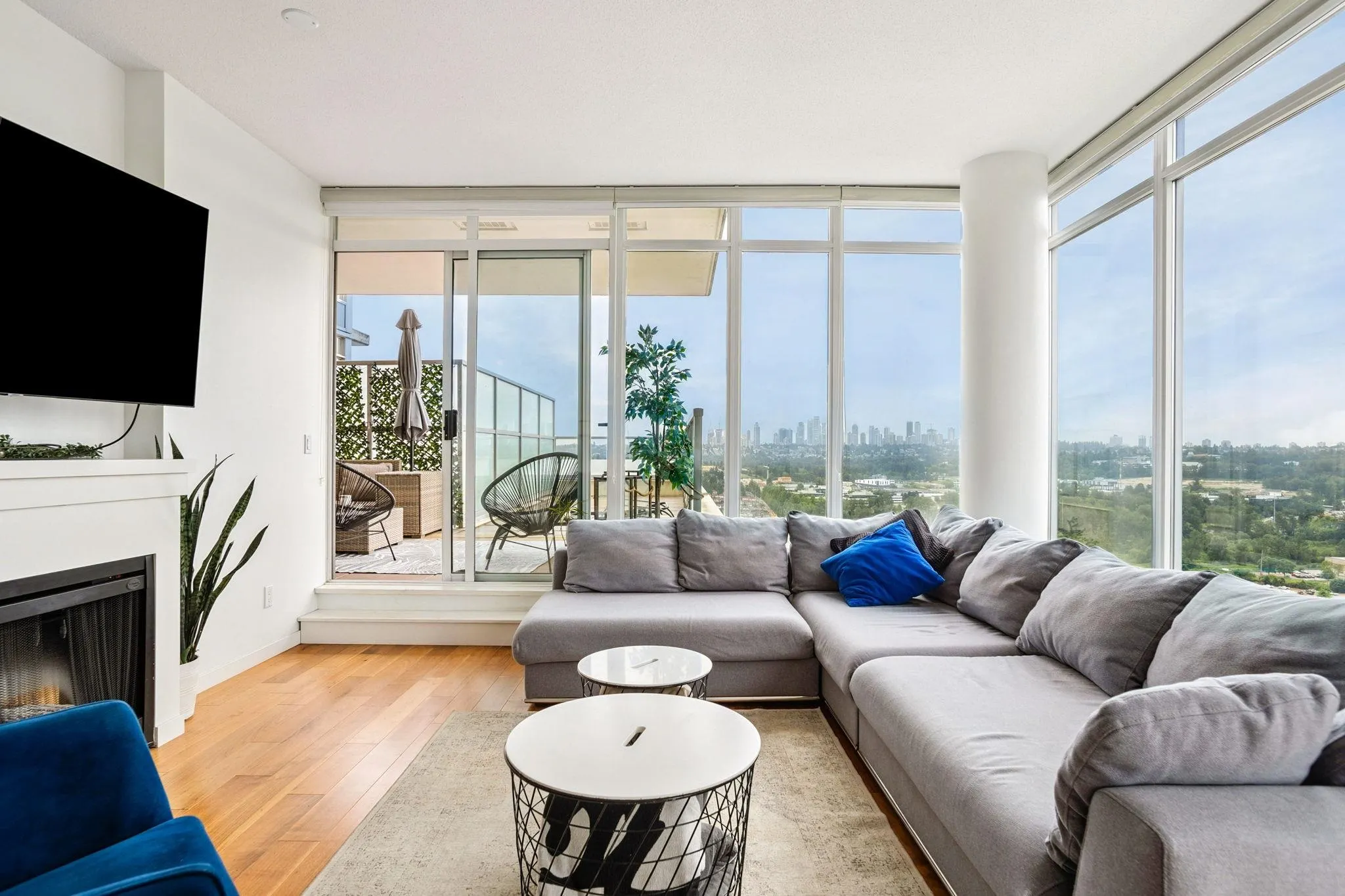 3103 2133 Douglas Road