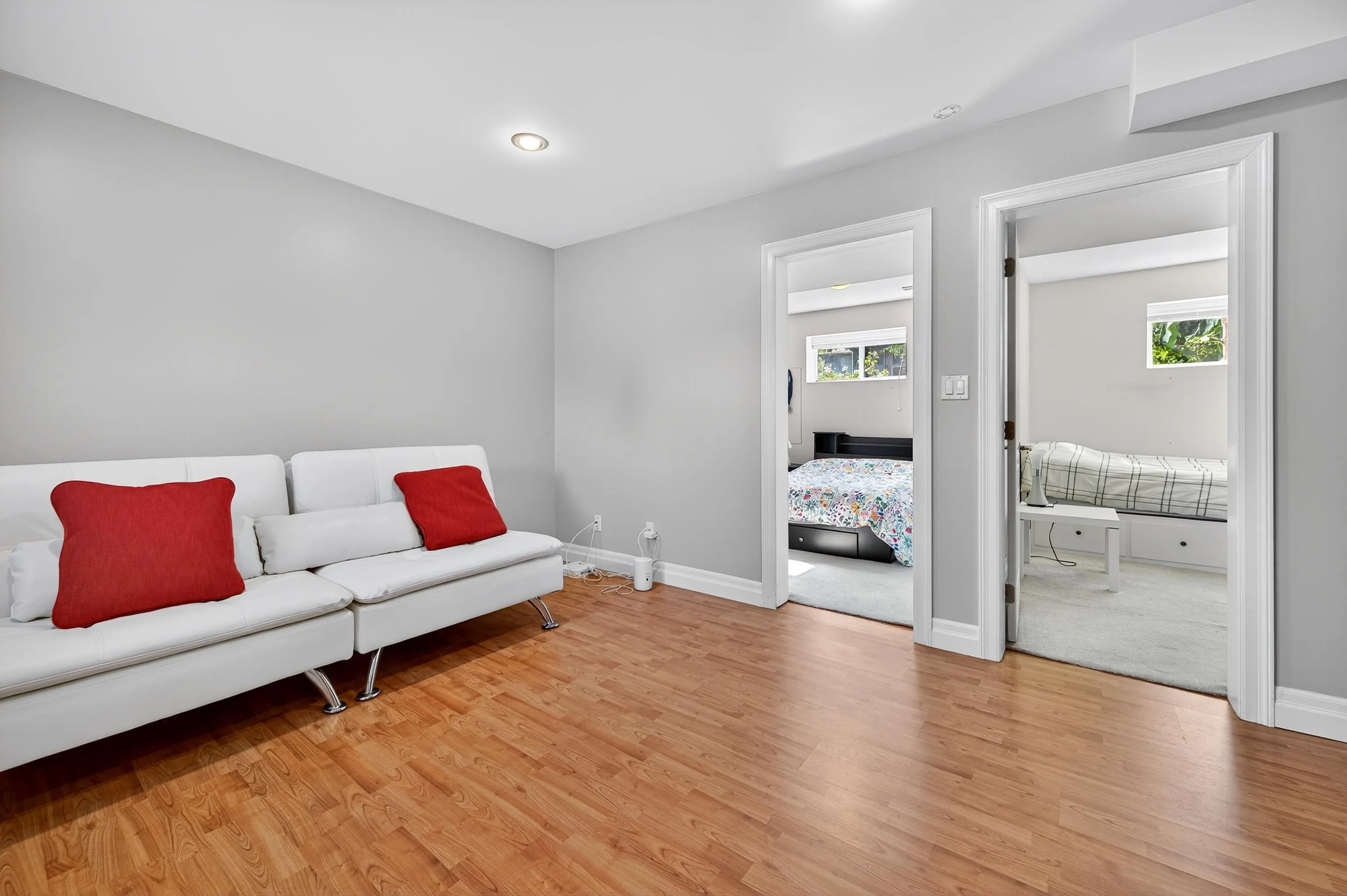 4938 Pioneer Avenue