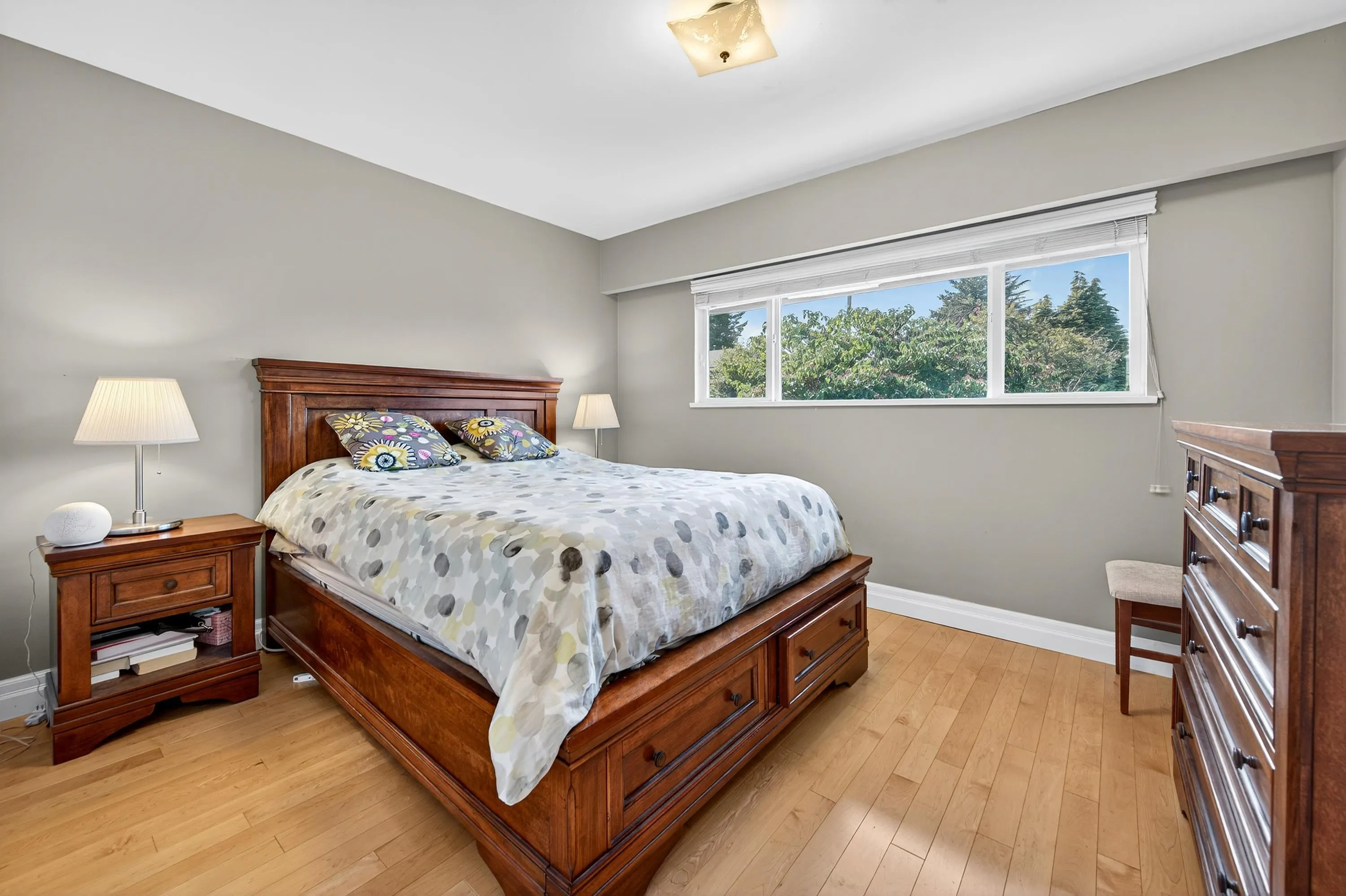 4938 Pioneer Avenue