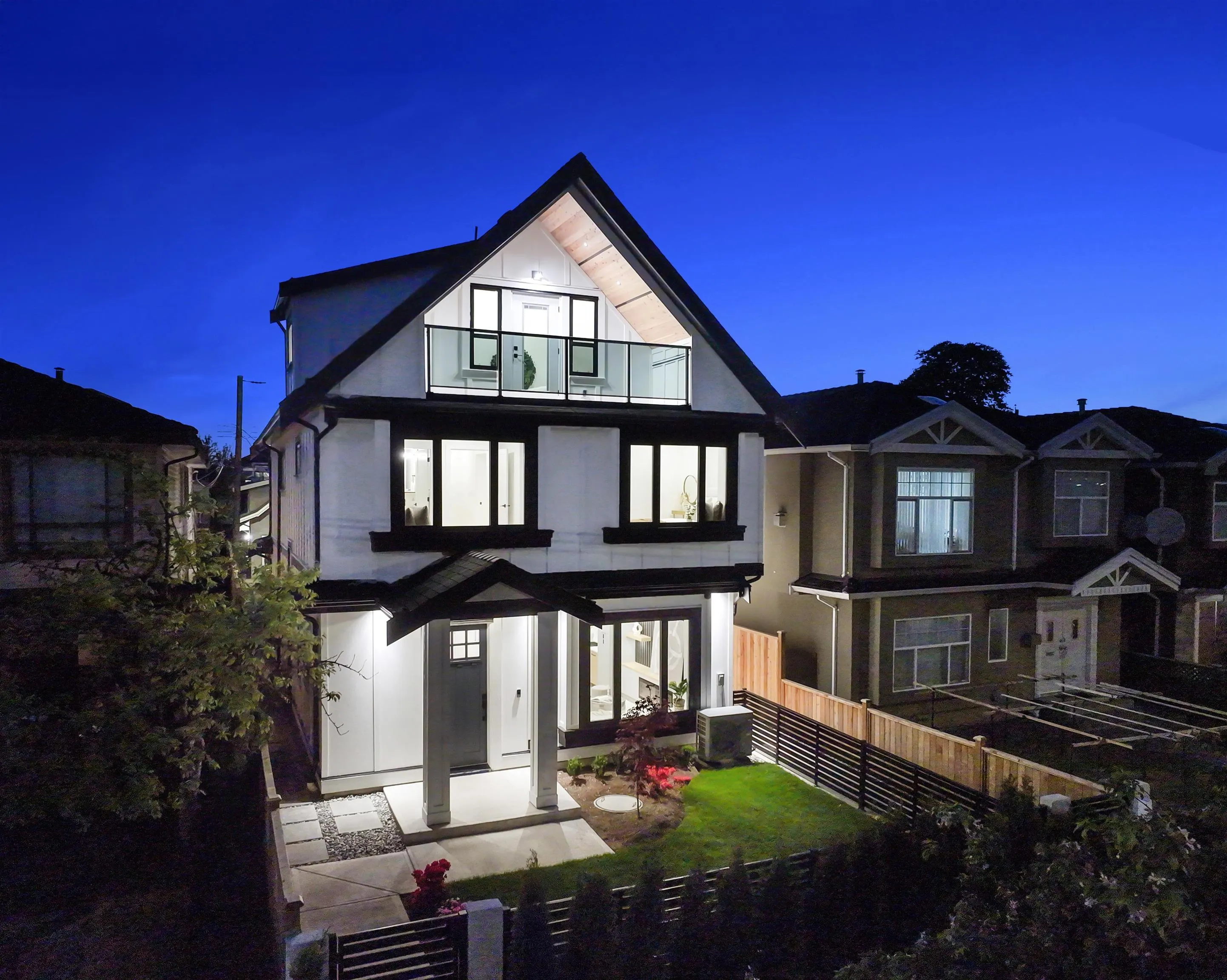 1 1259 Renfrew Street